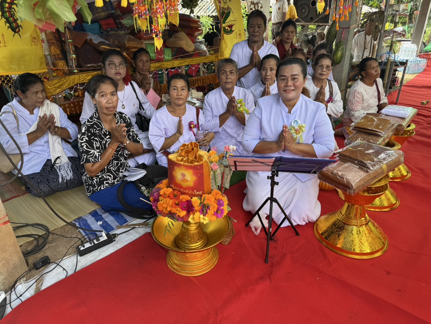 ภาพกล่าวคำถวายกฐินวัดทรัพย์เจริญโปร่งแค