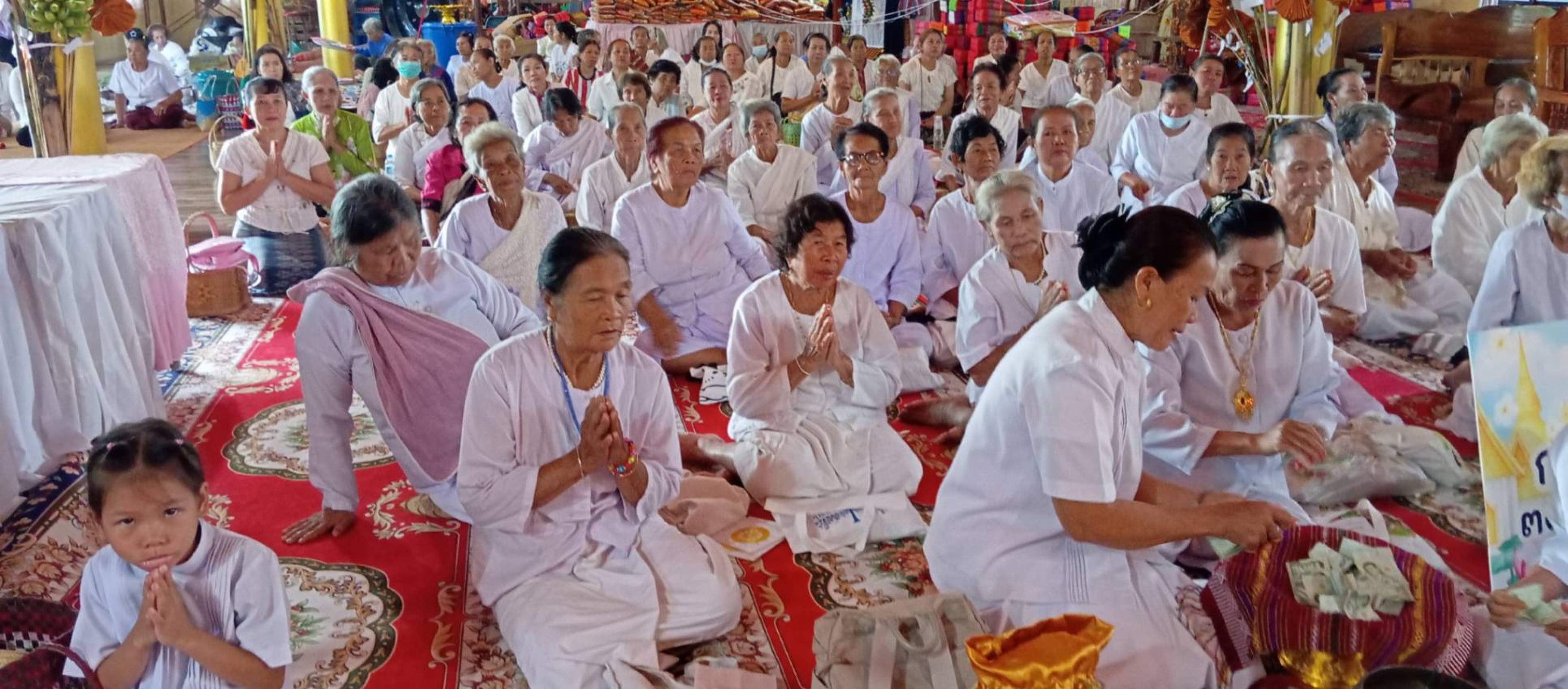 ภาพร่วมพิธีกรรมวัดบ้านบ่อแก้ว