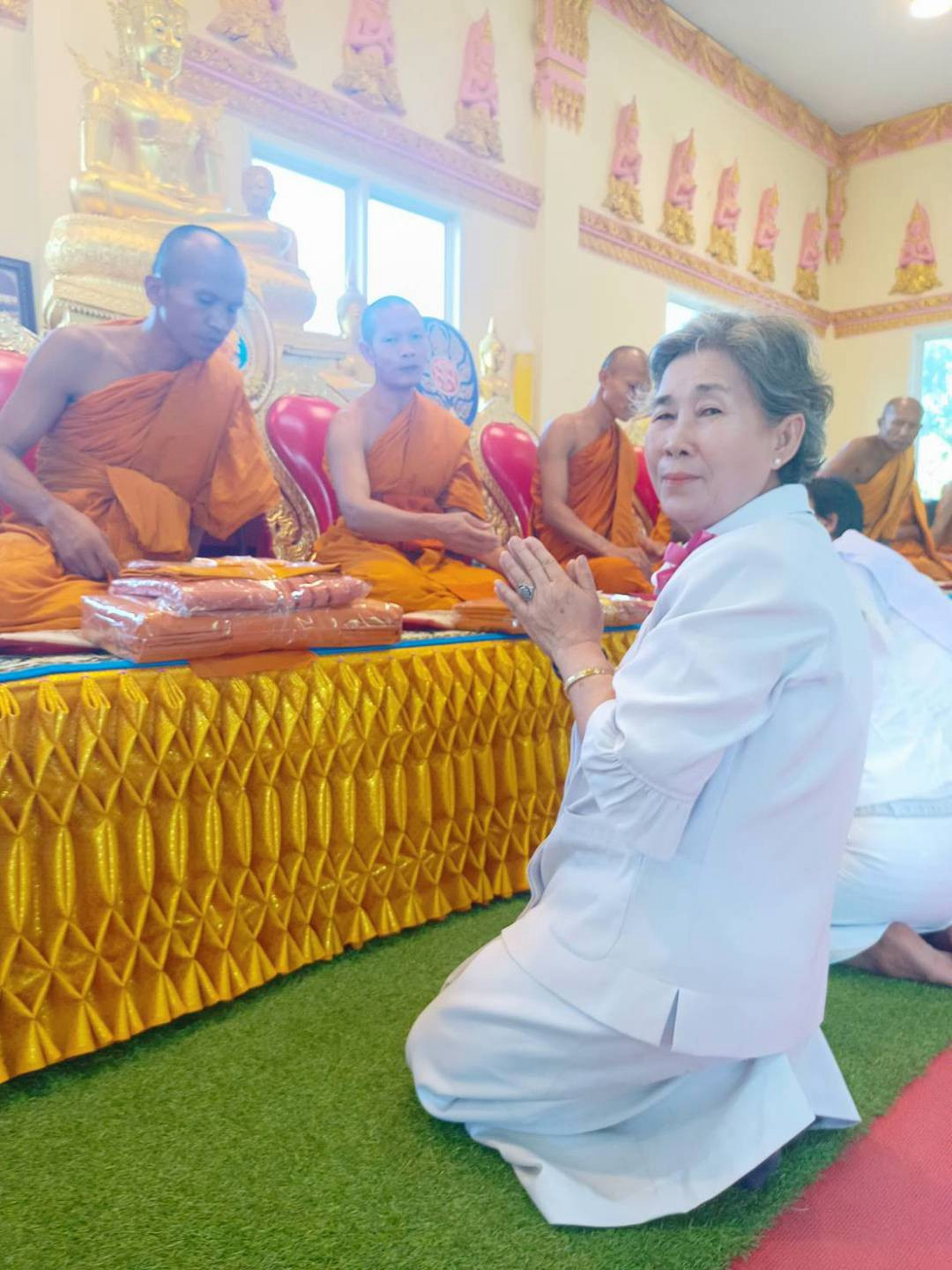 ภาพร่วมพิธีกรรมวัดวงศ์สว่างธิวราราม