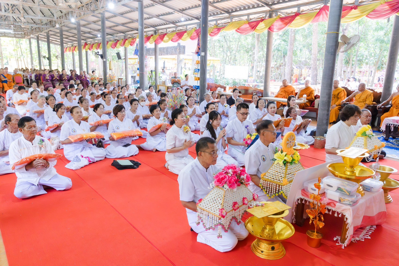 ภาพร่วมพิธีกรรมวัดป่าปิยะราช