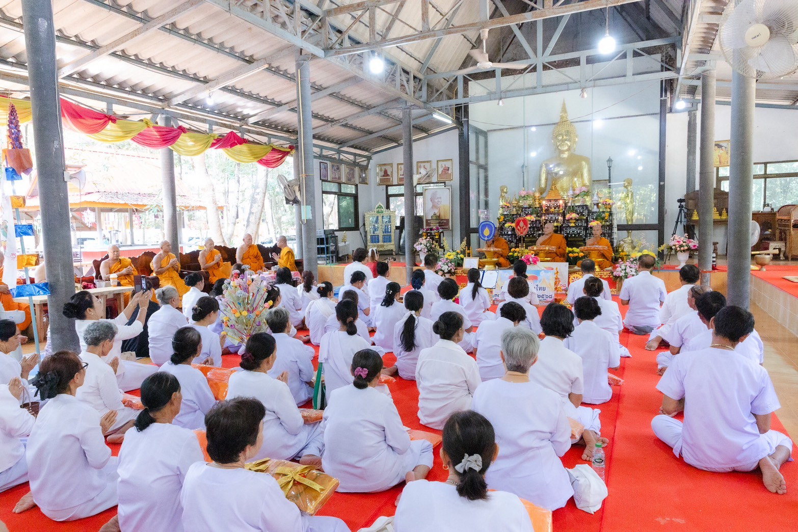 ภาพร่วมพิธีกรรมวัดป่าปิยะราช