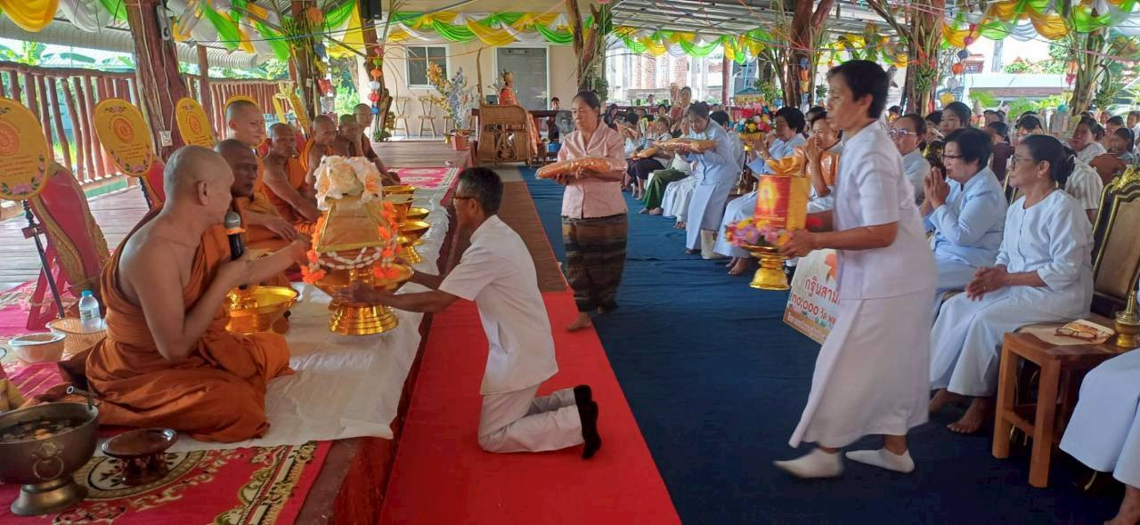 ภาพร่วมพิธีกรรมวัดบูรพาราม