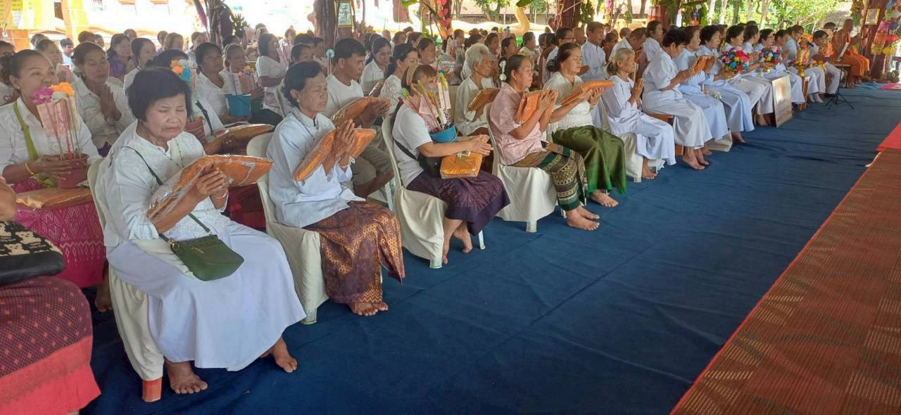 ภาพร่วมพิธีกรรมวัดบูรพาราม