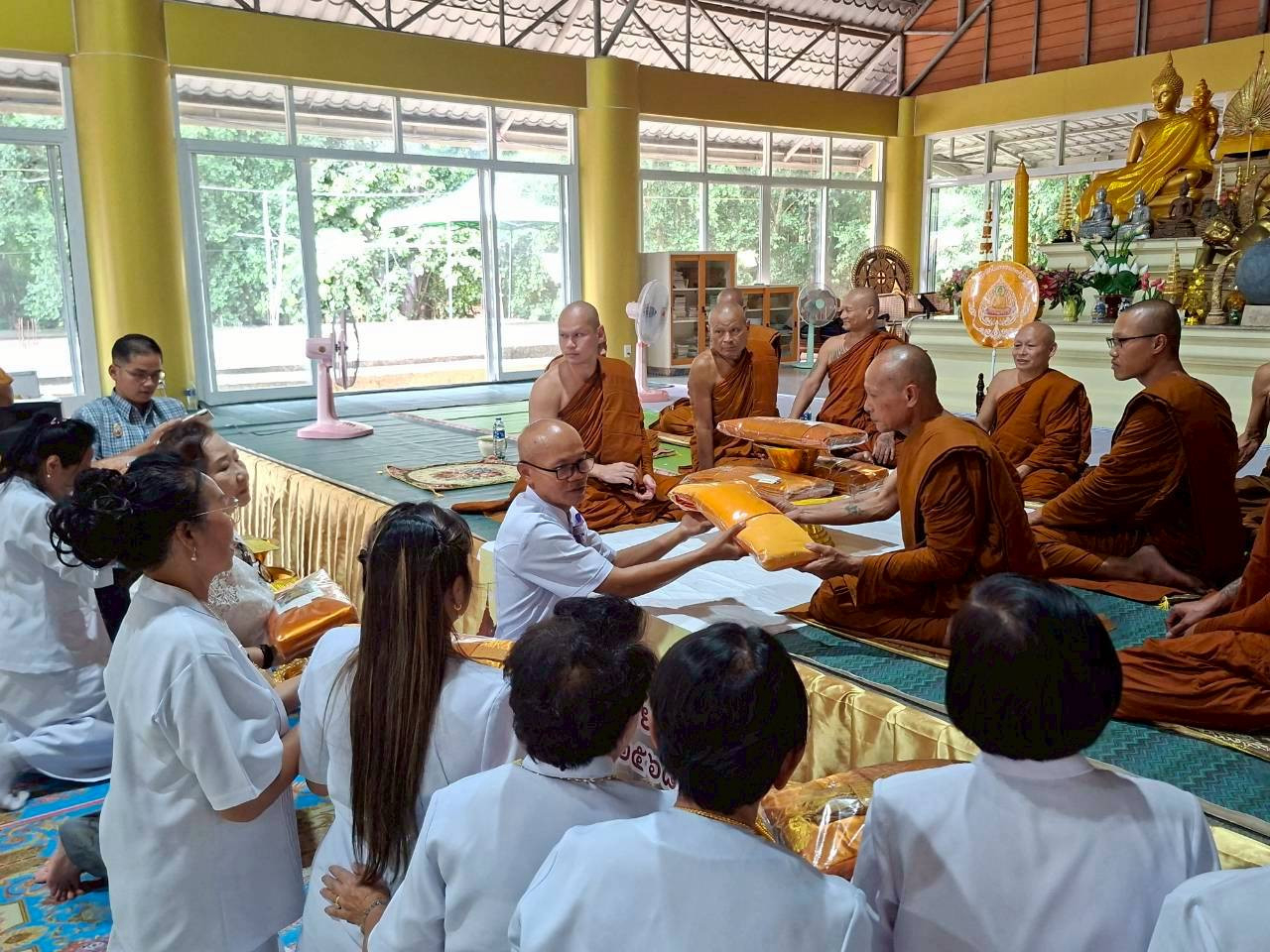 ภาพร่วมพิธีกรรมวัดป่าไทรงาม