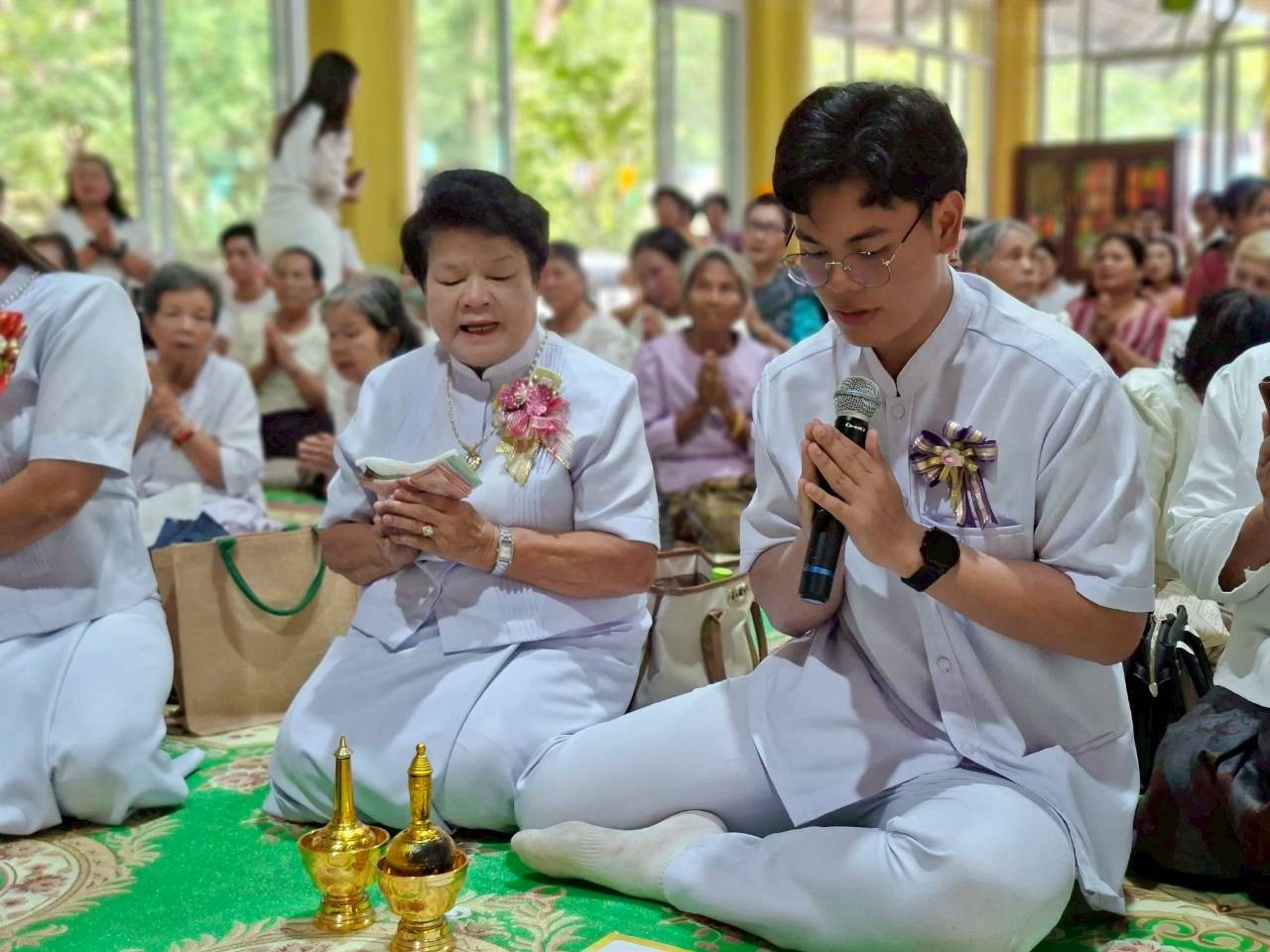 ภาพร่วมพิธีกรรมวัดป่าไทรงาม