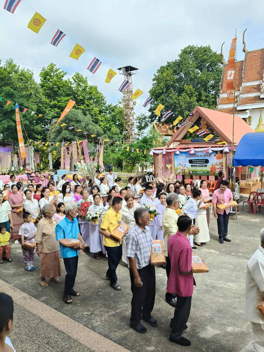 ภาพร่วมพิธีกรรมวัดสวรรค์