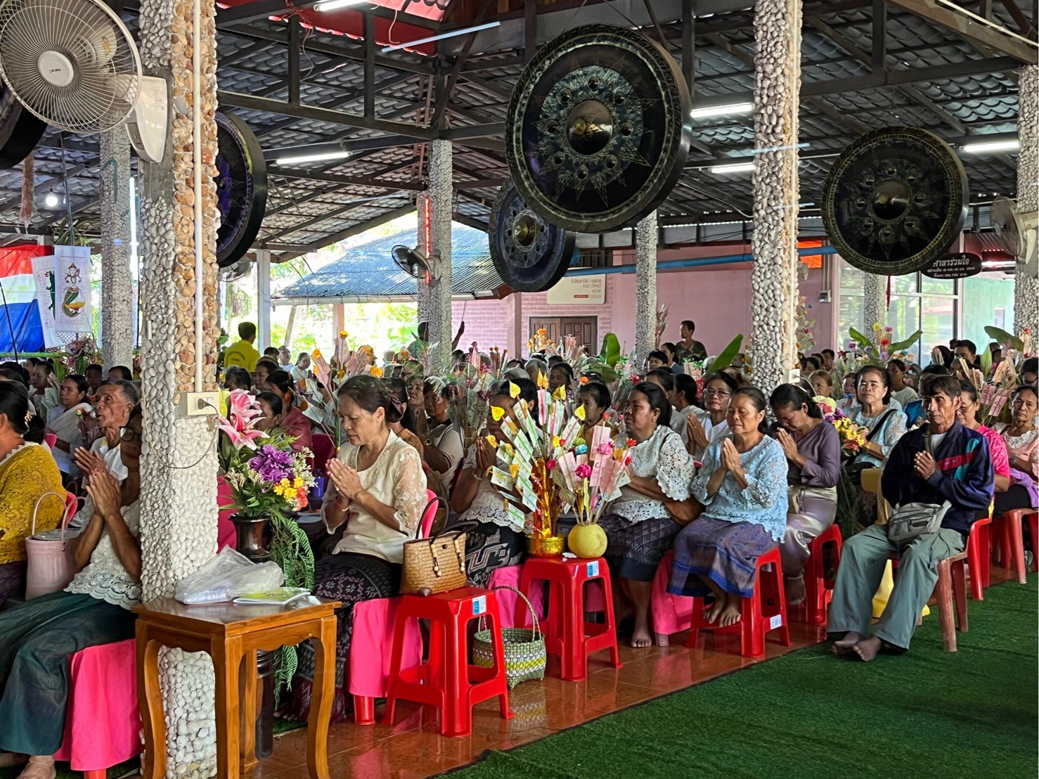 ภาพร่วมพิธีกรรมวัดโนนงาม