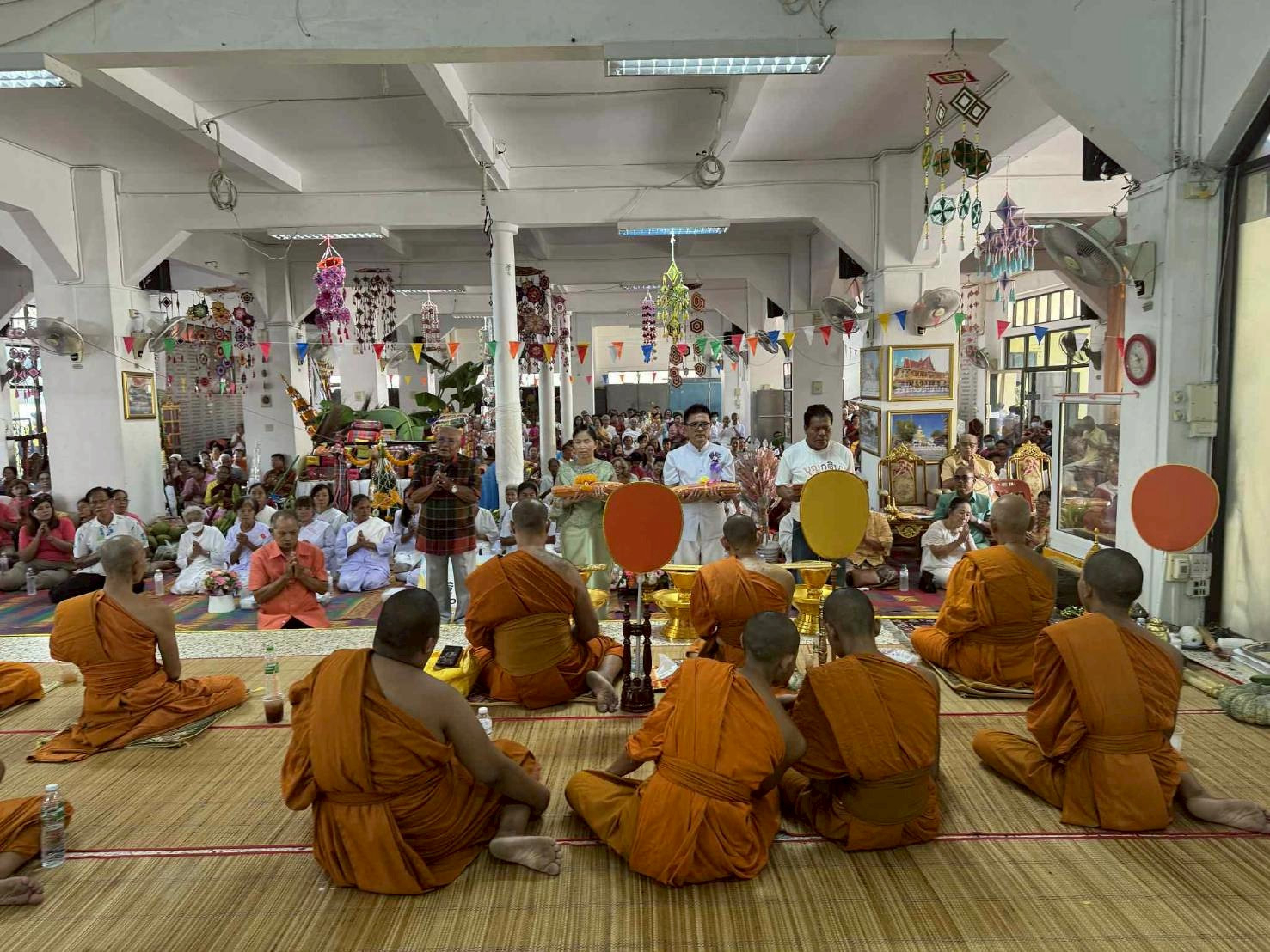 ภาพร่วมพิธีกรรมวัดบูรพาราม