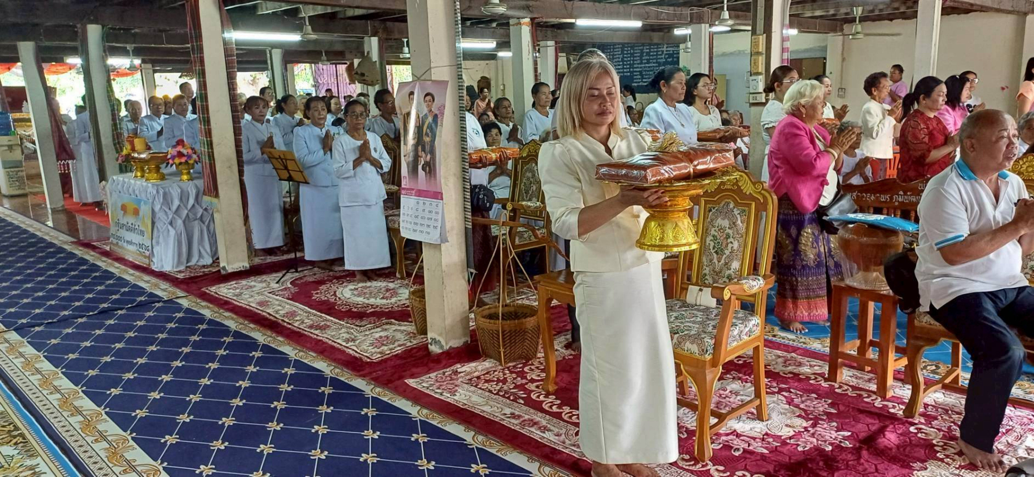 ภาพร่วมพิธีกรรมวัดโนนสูง