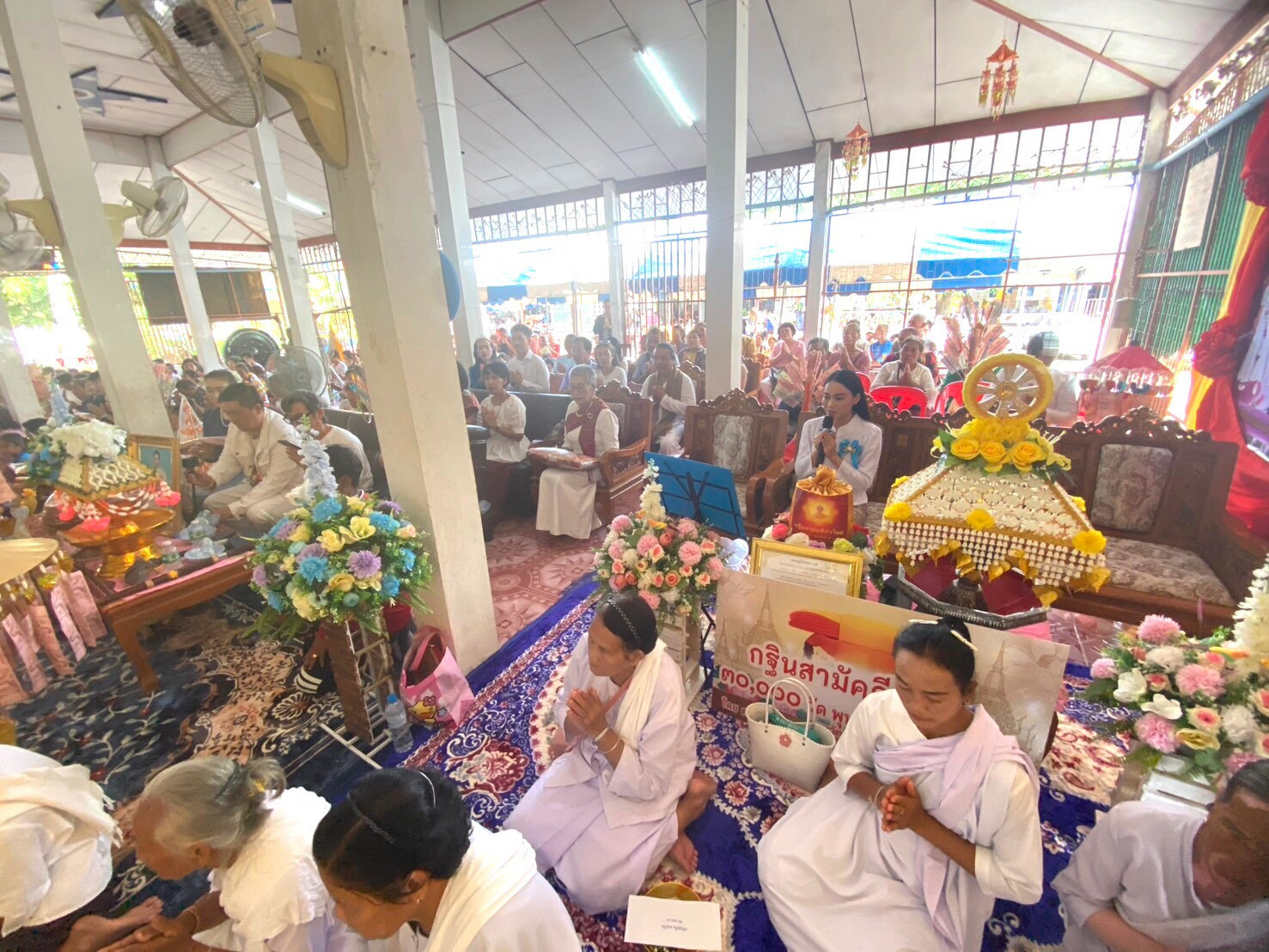 ภาพร่วมพิธีกรรมวัดสว่างวนาราม