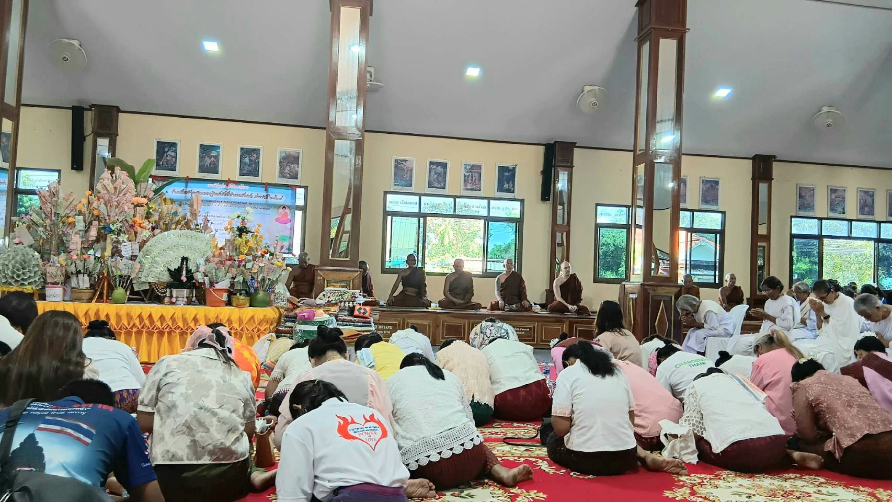 ภาพร่วมพิธีกรรมวัดศิลาอาสนาราม