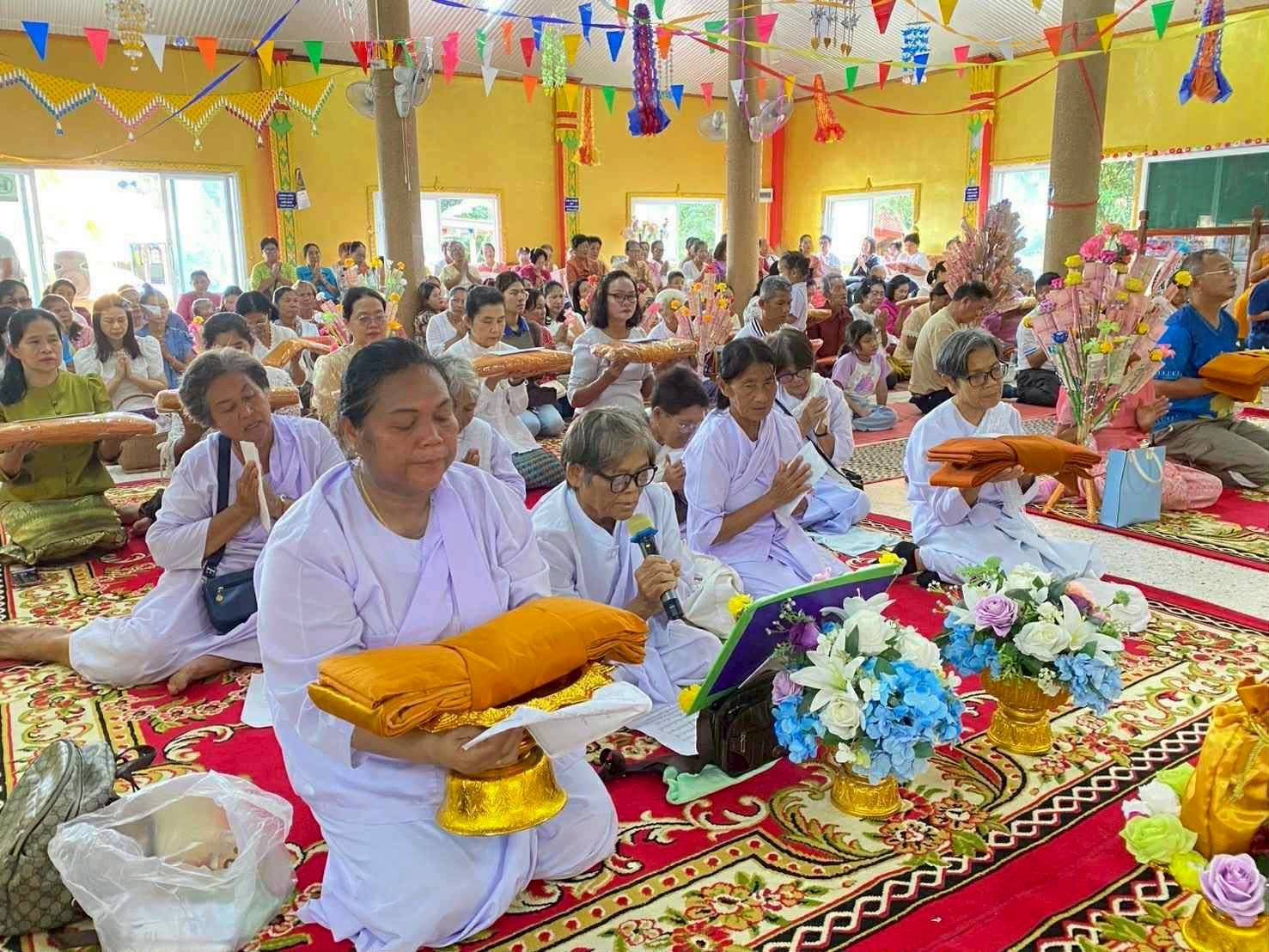 ภาพกล่าวคำถวายกฐินวัดสว่างยางคำ