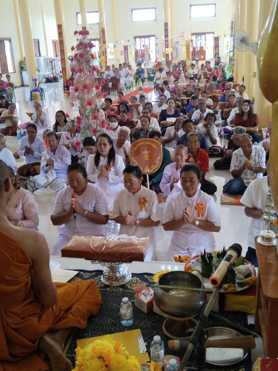 ภาพกล่าวคำถวายกฐินวัดเขาสามยอด(ถ้ำพระอรหันต์)