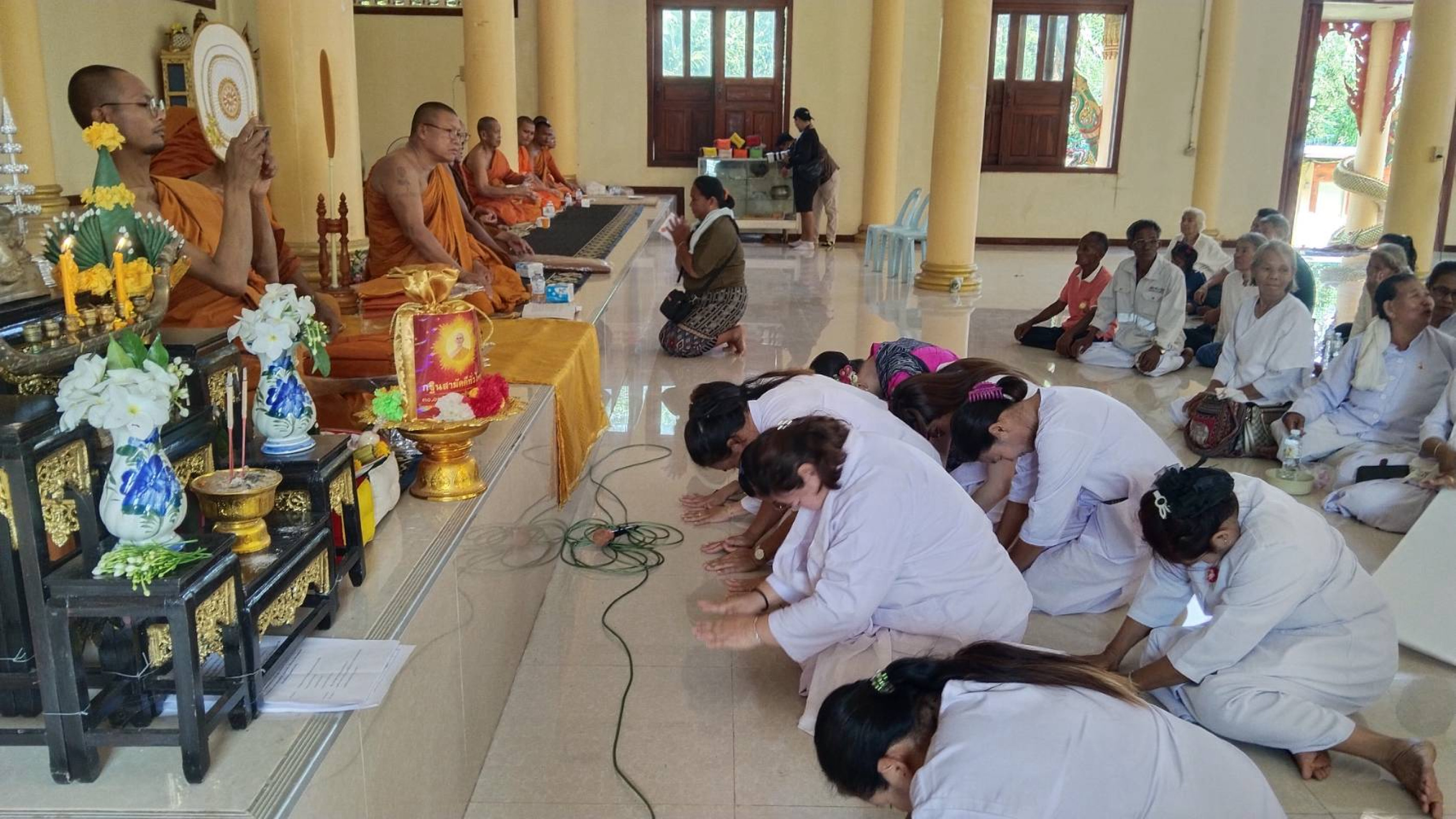 ภาพร่วมพิธีกรรมวัดเขาสามยอด(ถ้ำพระอรหันต์)