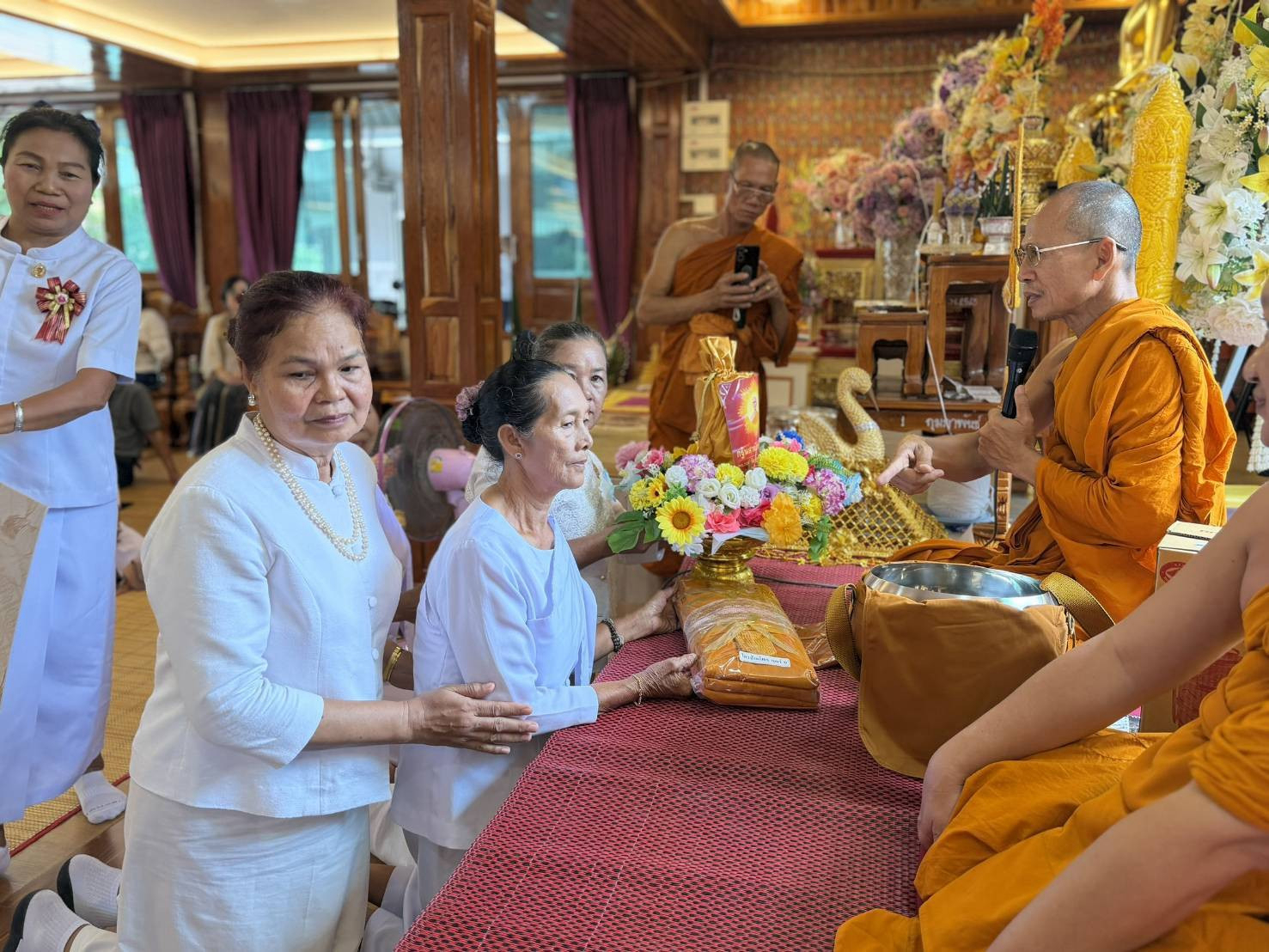 ภาพร่วมพิธีกรรมวัดยางคำ