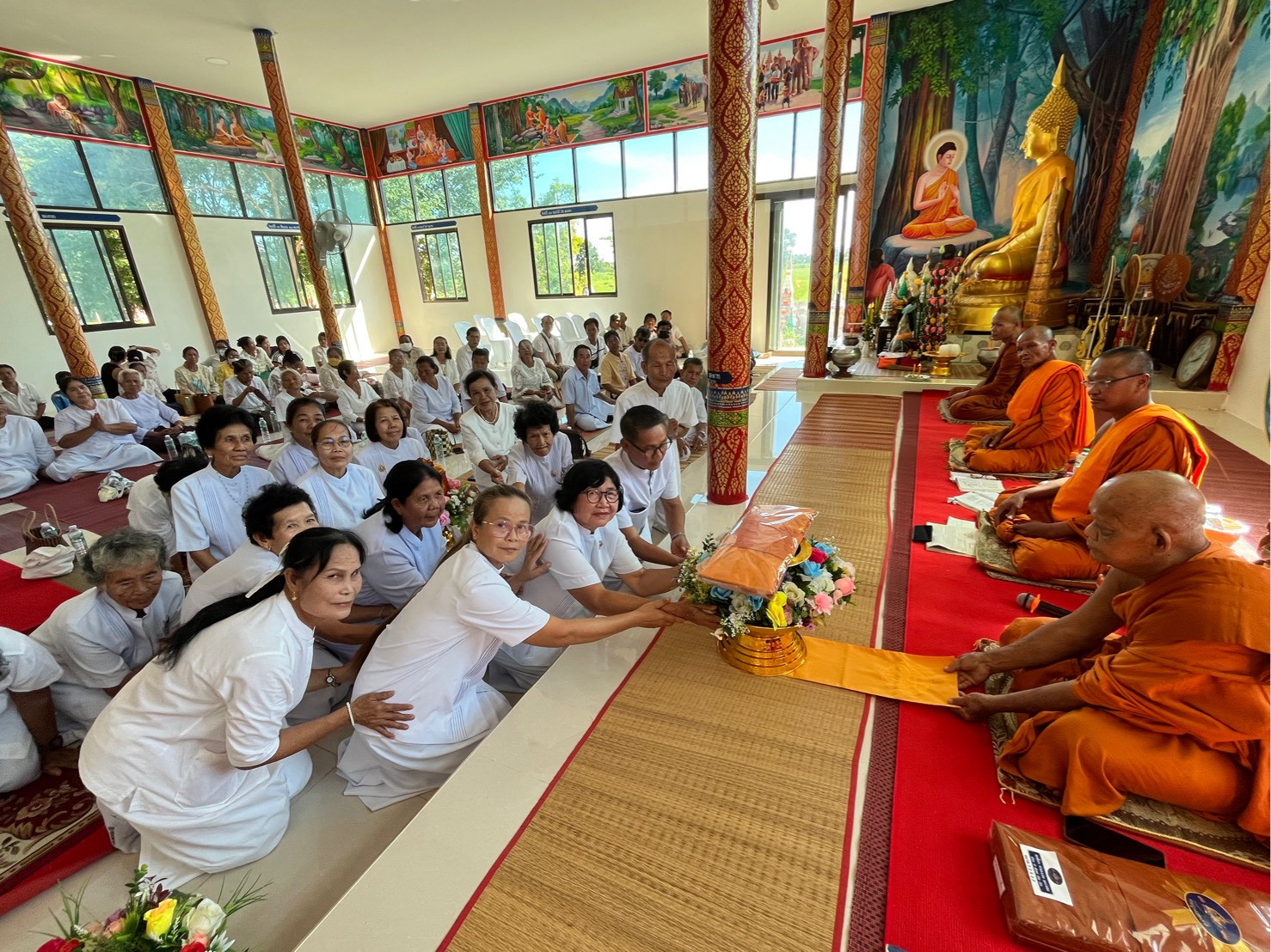 ภาพร่วมพิธีกรรมวัดทุ่งสว่าง