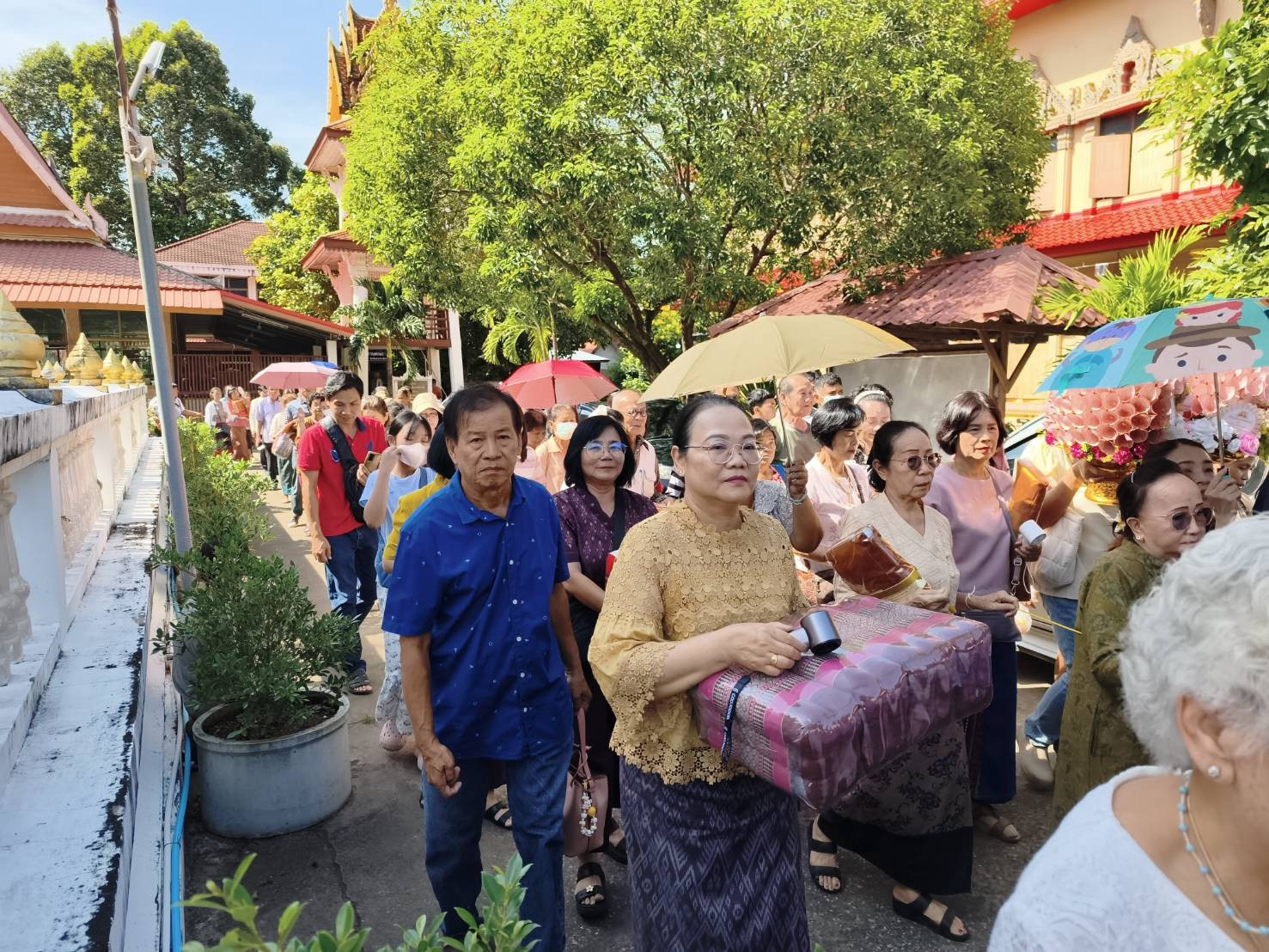 ภาพร่วมพิธีกรรมวัดจันทรประสิทธิ์