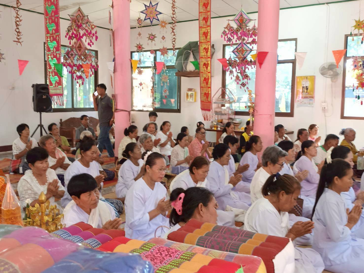 ภาพร่วมพิธีกรรมวัดป่าพร้าว