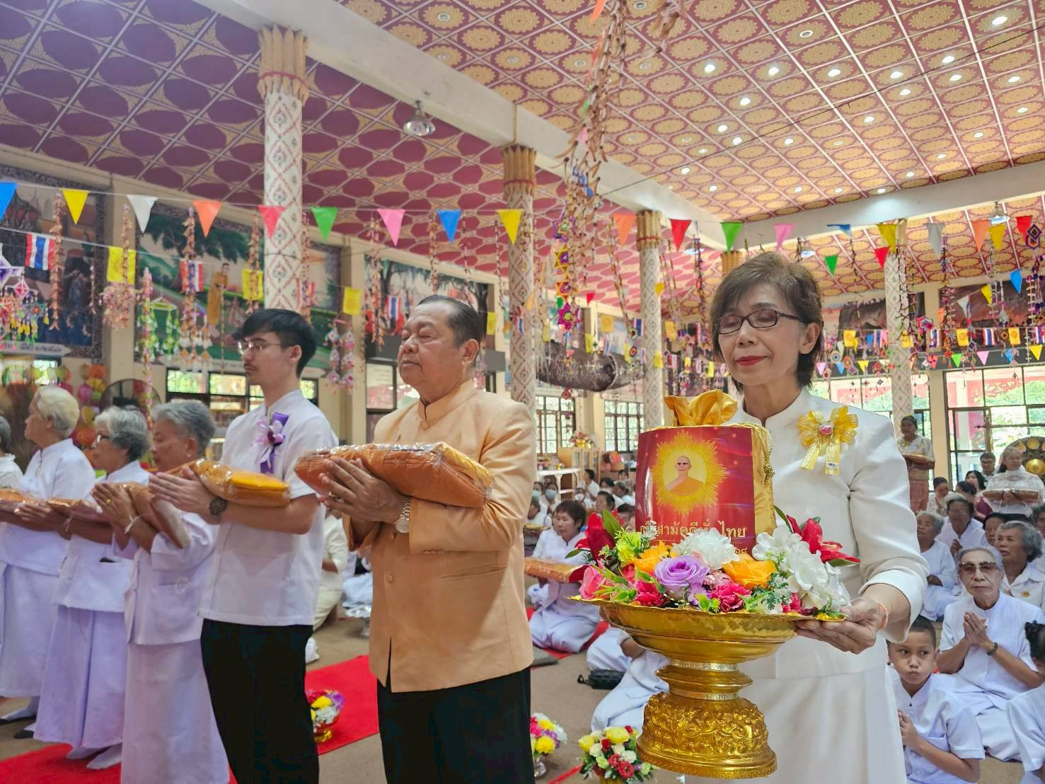 ภาพร่วมพิธีกรรมวัดโนนพานิช