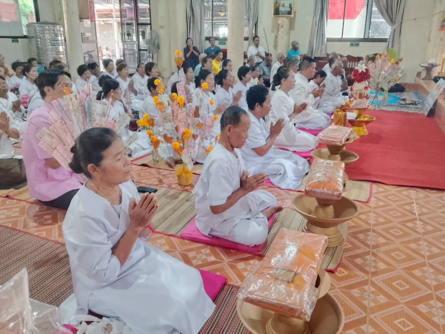 ภาพร่วมพิธีกรรมวัดยางคำทุ่งบ่อ