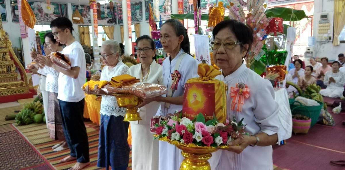 ภาพร่วมพิธีกรรมวัดสระแก้ว