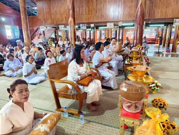 ภาพร่วมพิธีกรรมวัดสระแก้ว