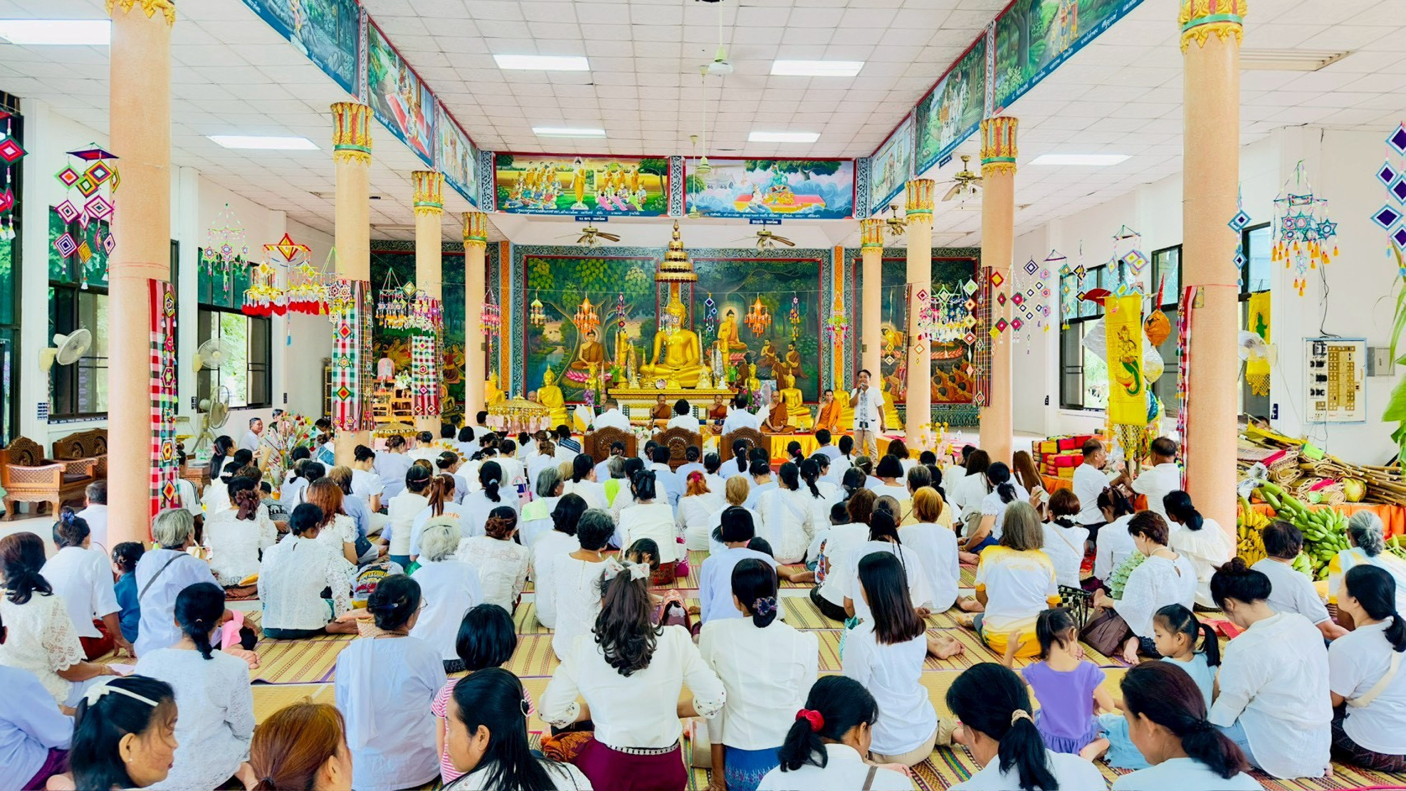 ภาพร่วมพิธีกรรมวัดสว่างอารมณ์