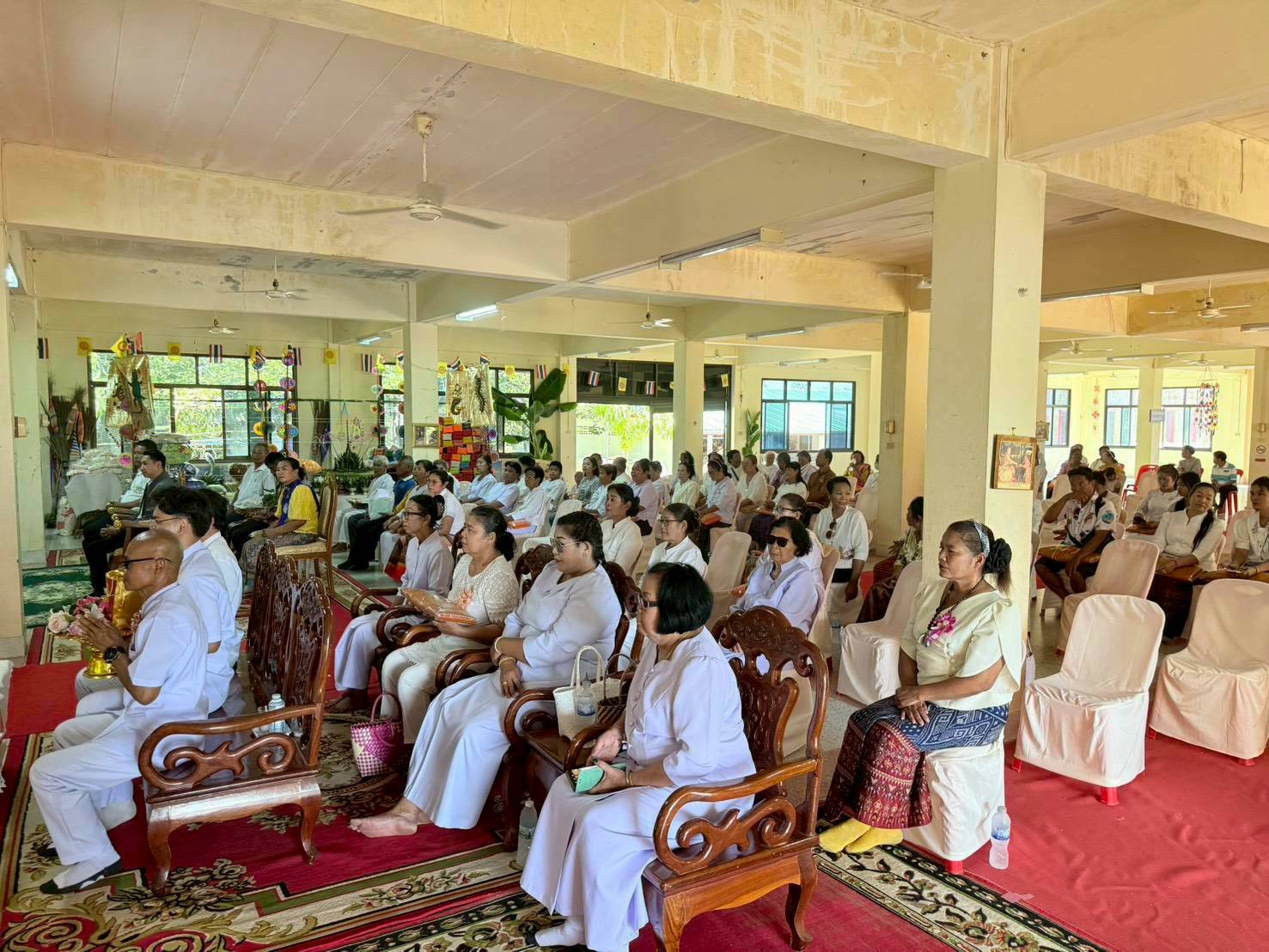 ภาพร่วมพิธีกรรมวัดโพธิ์ตาล