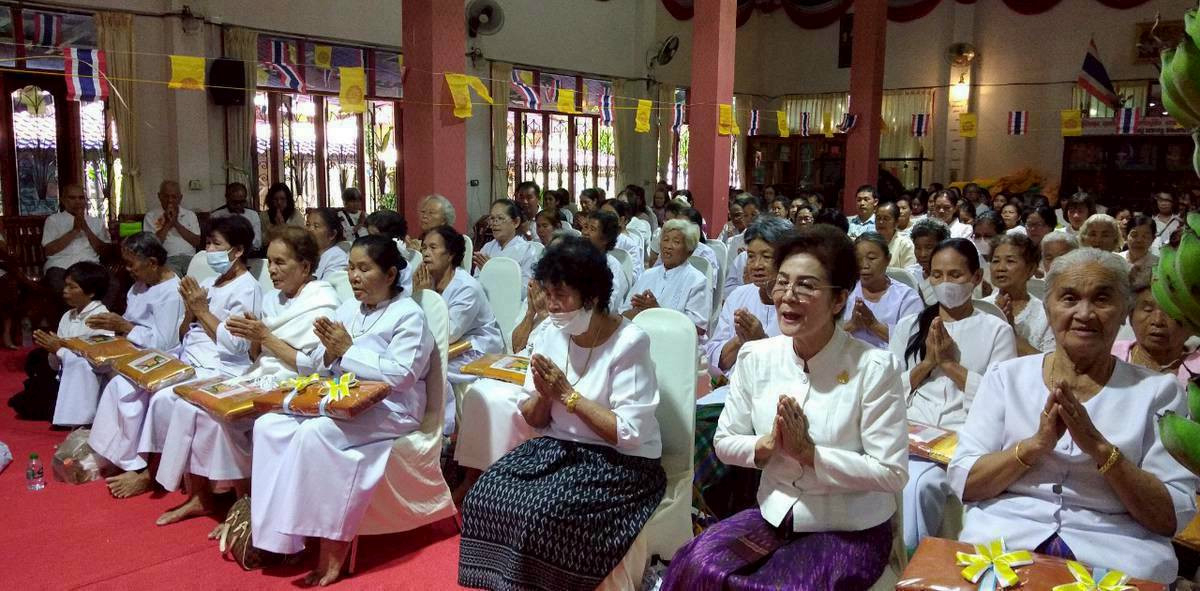 ภาพร่วมพิธีกรรมวัดเกาะแก้ว