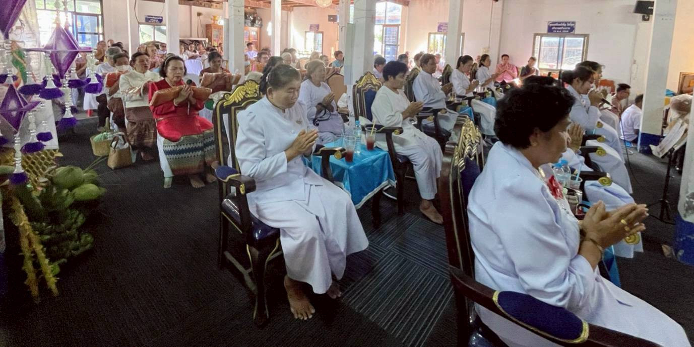 ภาพร่วมพิธีกรรมวัดสระแก้ว