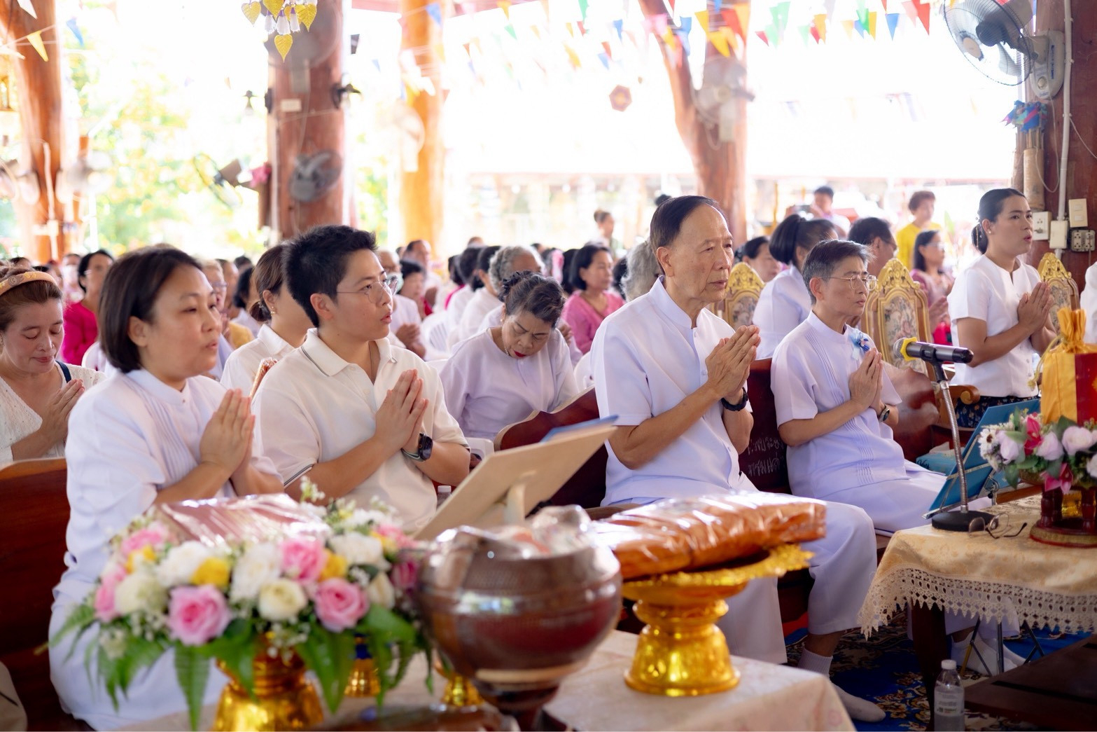 ภาพร่วมพิธีกรรมวัดหัวหิน