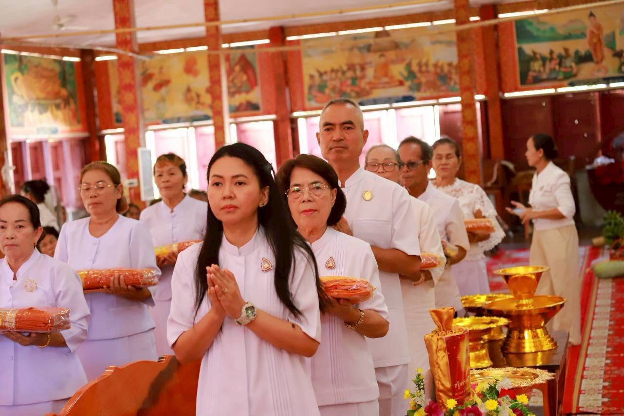 ภาพร่วมพิธีกรรมวัดโนนกลาง