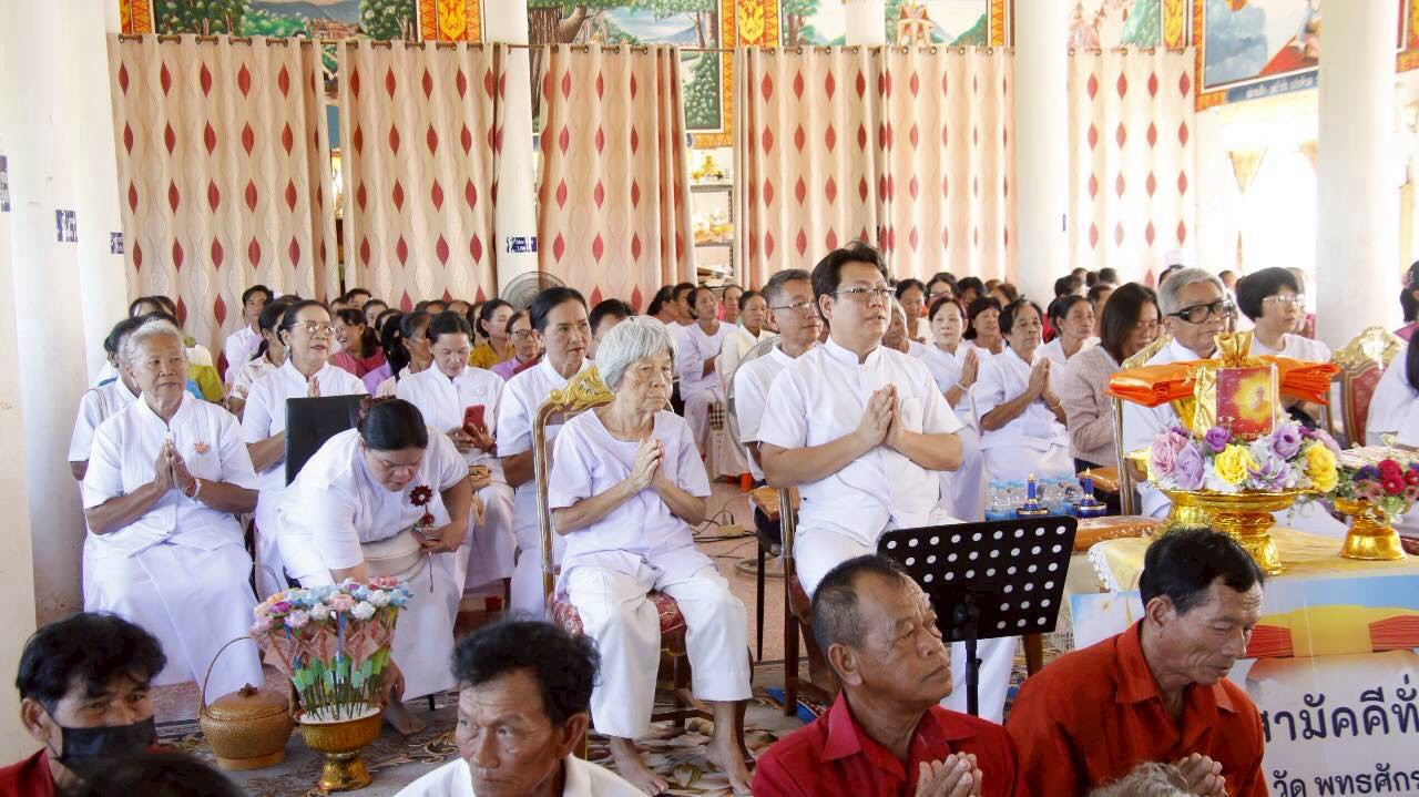 ภาพร่วมพิธีกรรมวัดจอมมณี