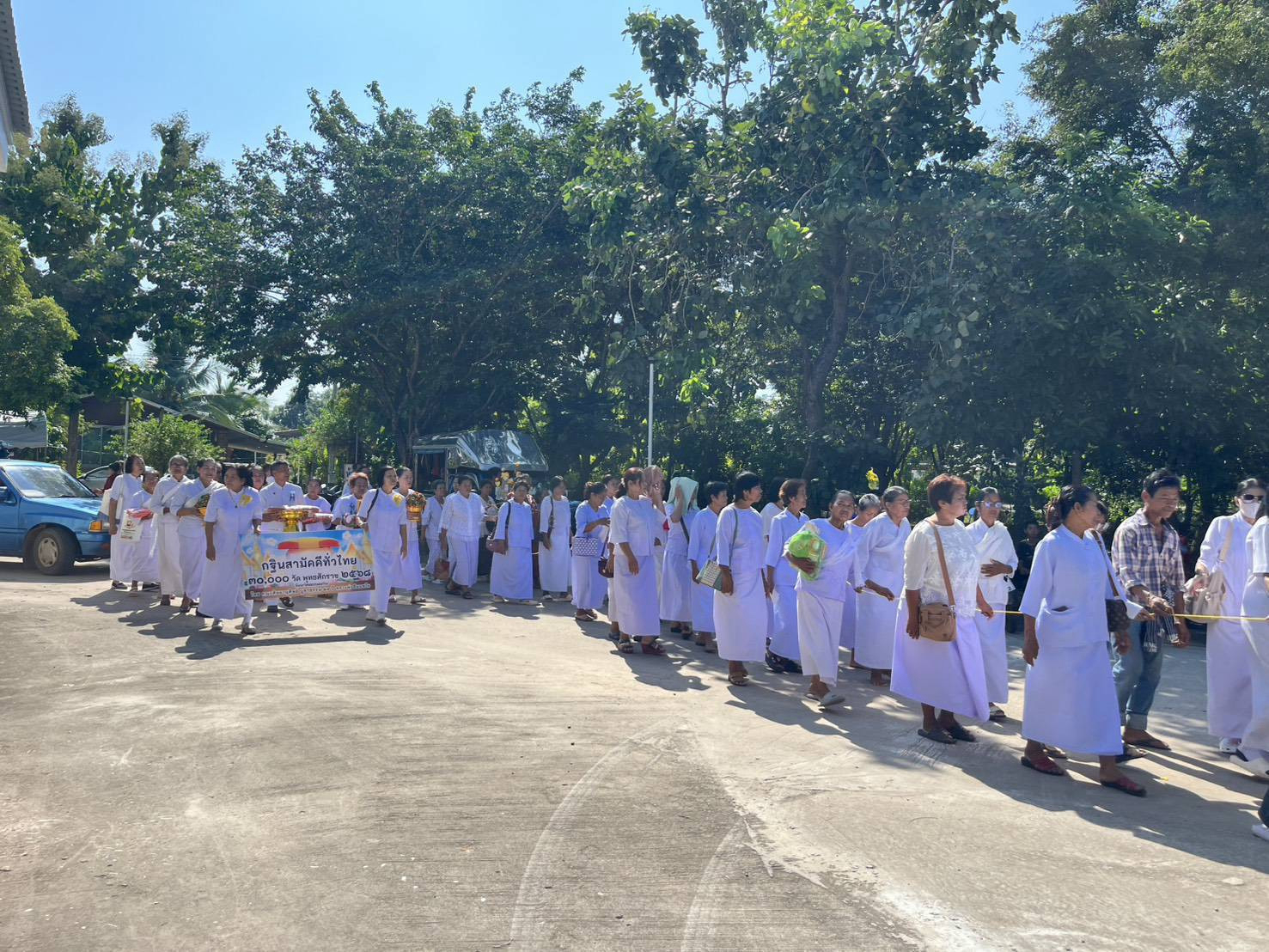 ภาพร่วมพิธีกรรมวัดสว่างน้ำใส