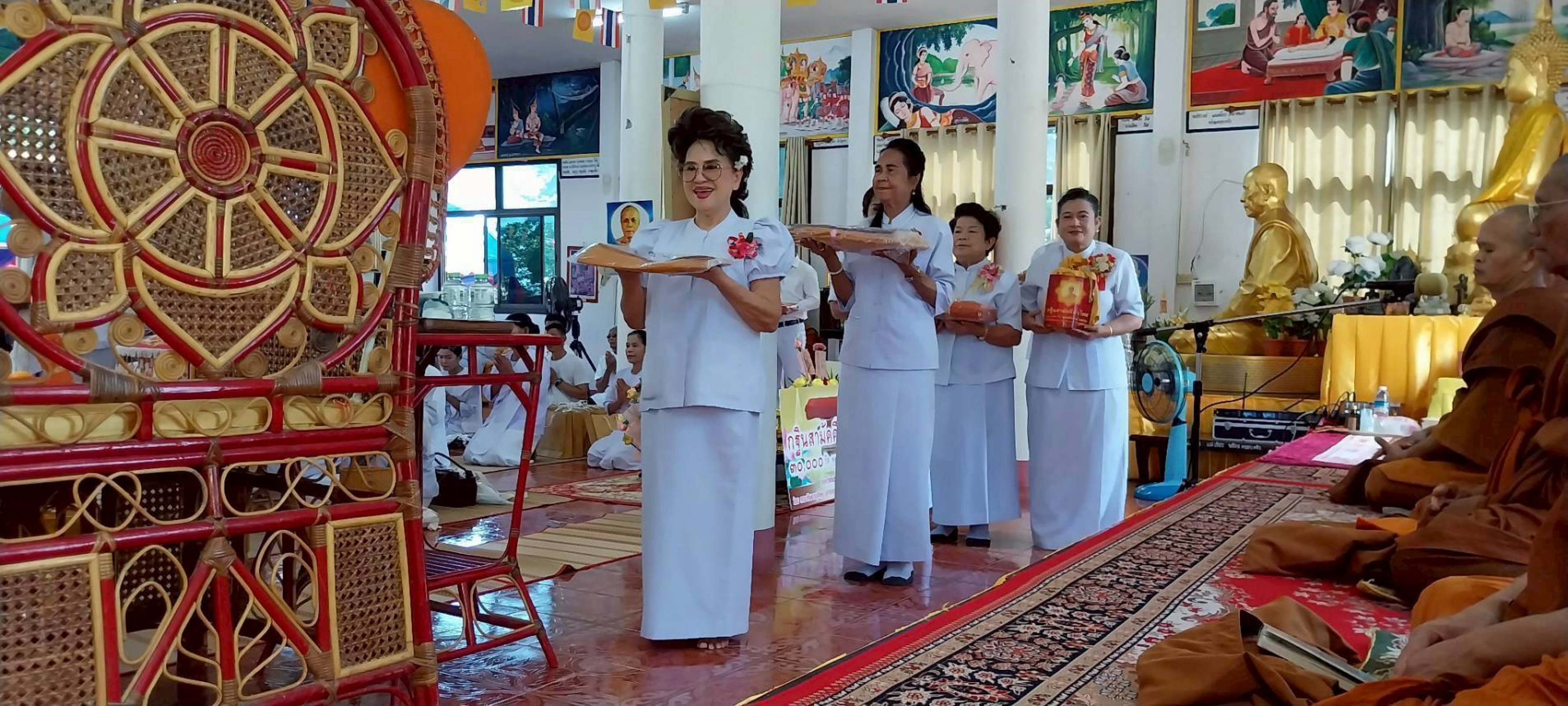 ภาพร่วมขบวนกฐินวัดสะอาด