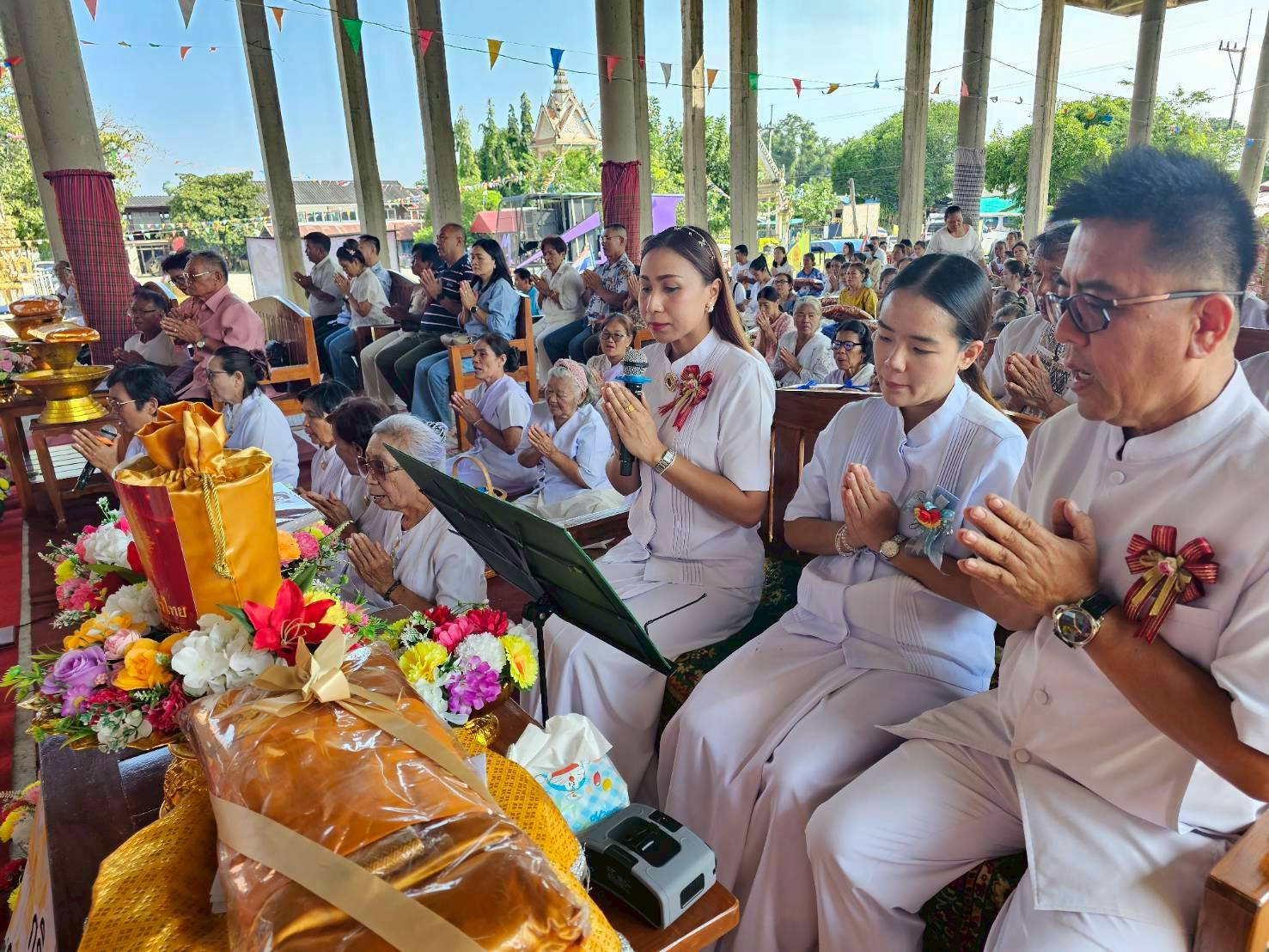 ภาพกล่าวคำถวายกฐินวัดสว่างโพธิ์ศรี