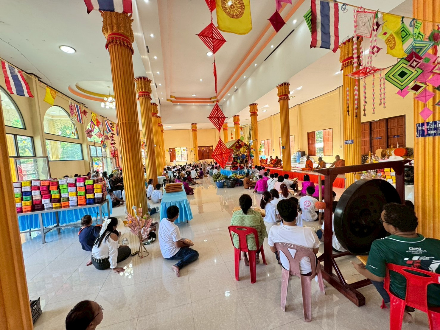 ภาพร่วมพิธีกรรมวัดชุมพลบุรี