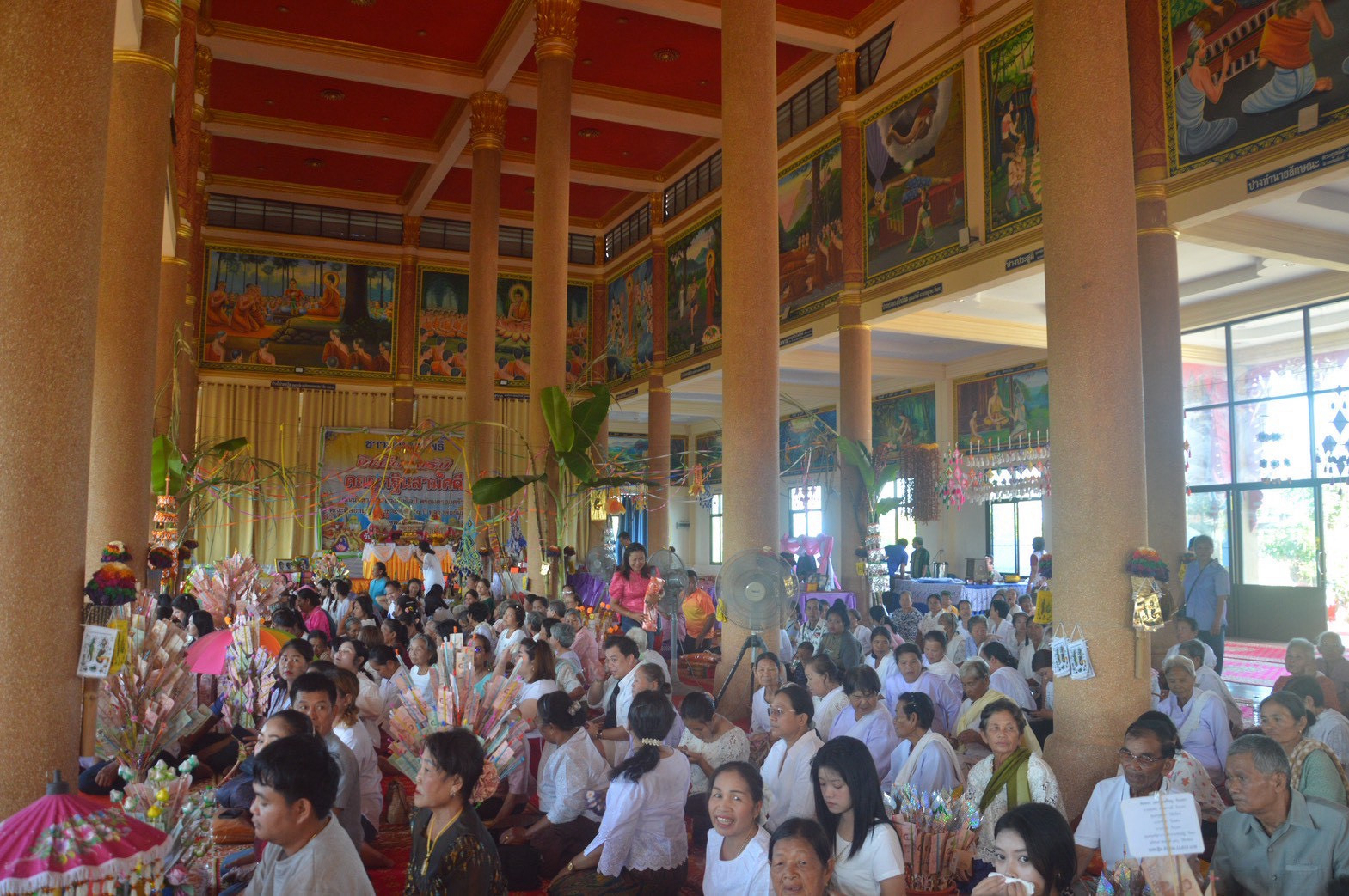 ภาพร่วมพิธีกรรมวัดสระทอง