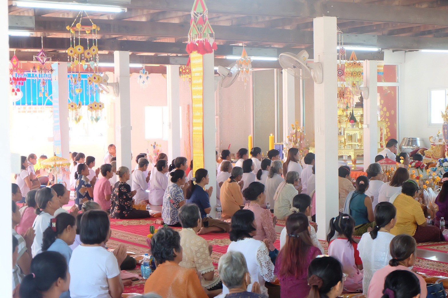 ภาพร่วมพิธีกรรมวัดหิมาลัย