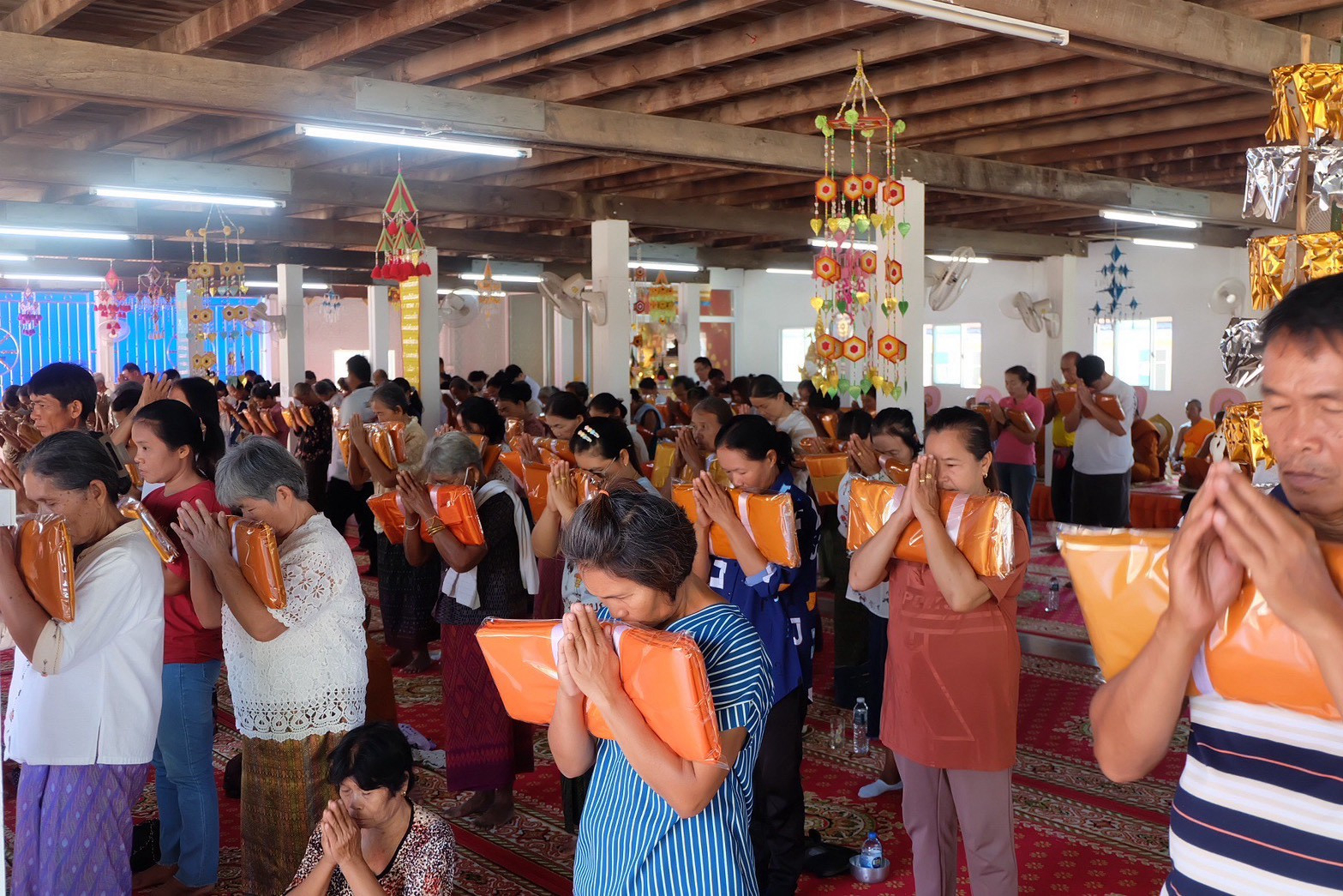 ภาพร่วมพิธีกรรมวัดหิมาลัย