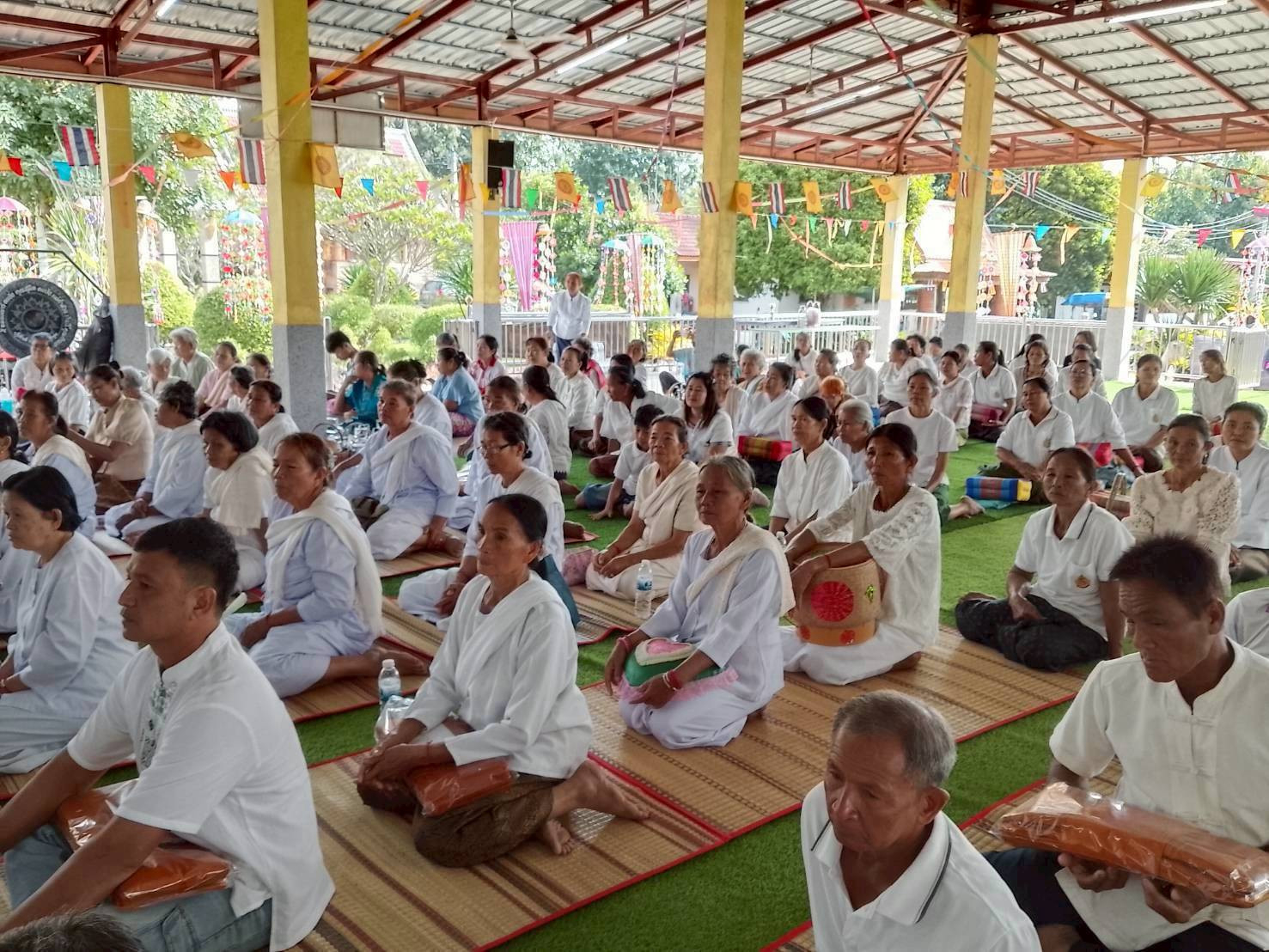 ภาพร่วมพิธีกรรมวัดศิริพนปุญญาวาส