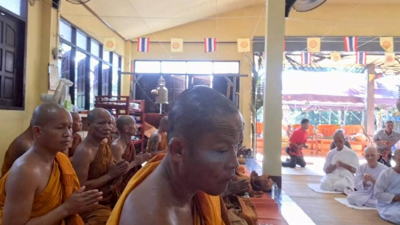 ภาพร่วมพิธีกรรมวัดป่าชัยชนะ