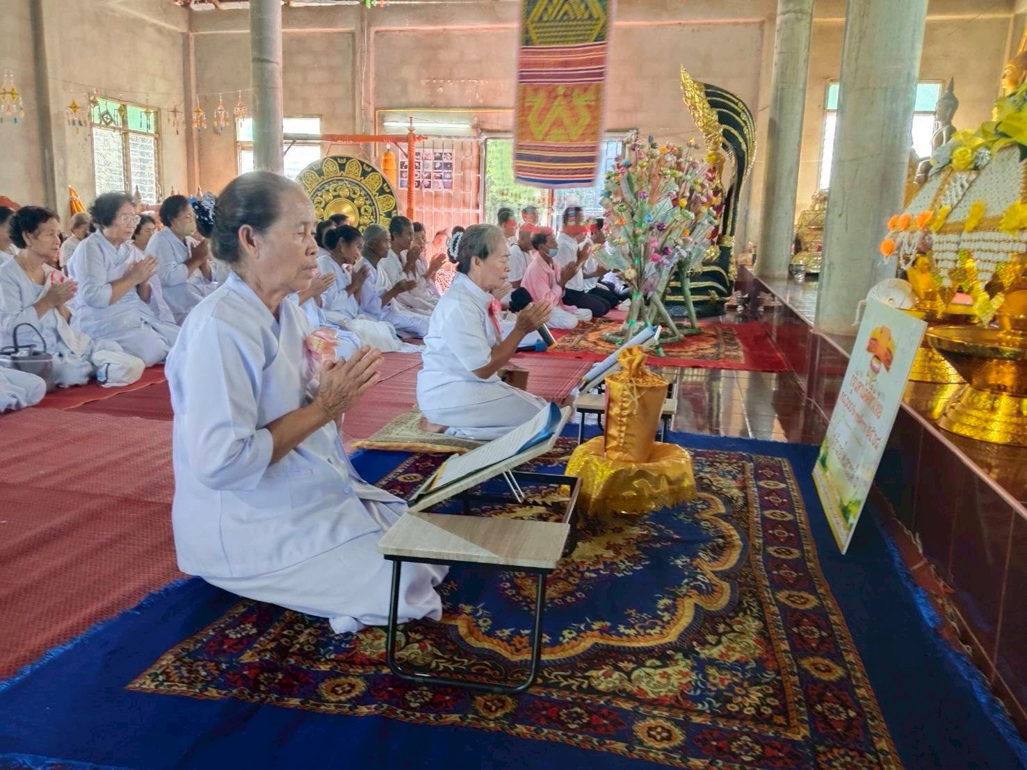 ภาพกล่าวคำถวายกฐินวัดป่าร้อยอรัญญา