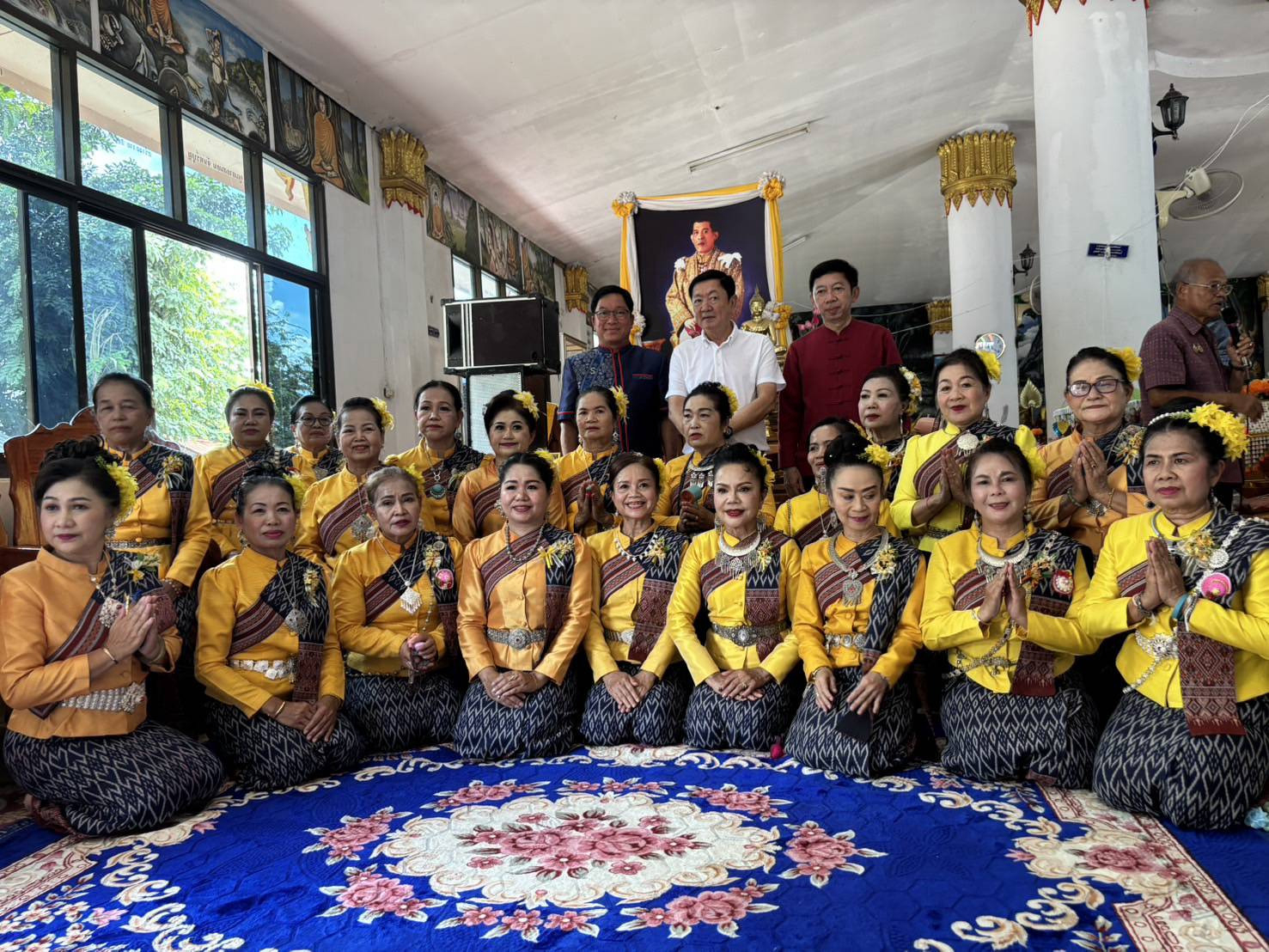 ภาพร่วมพิธีกรรมวัดธาตุปุ่น