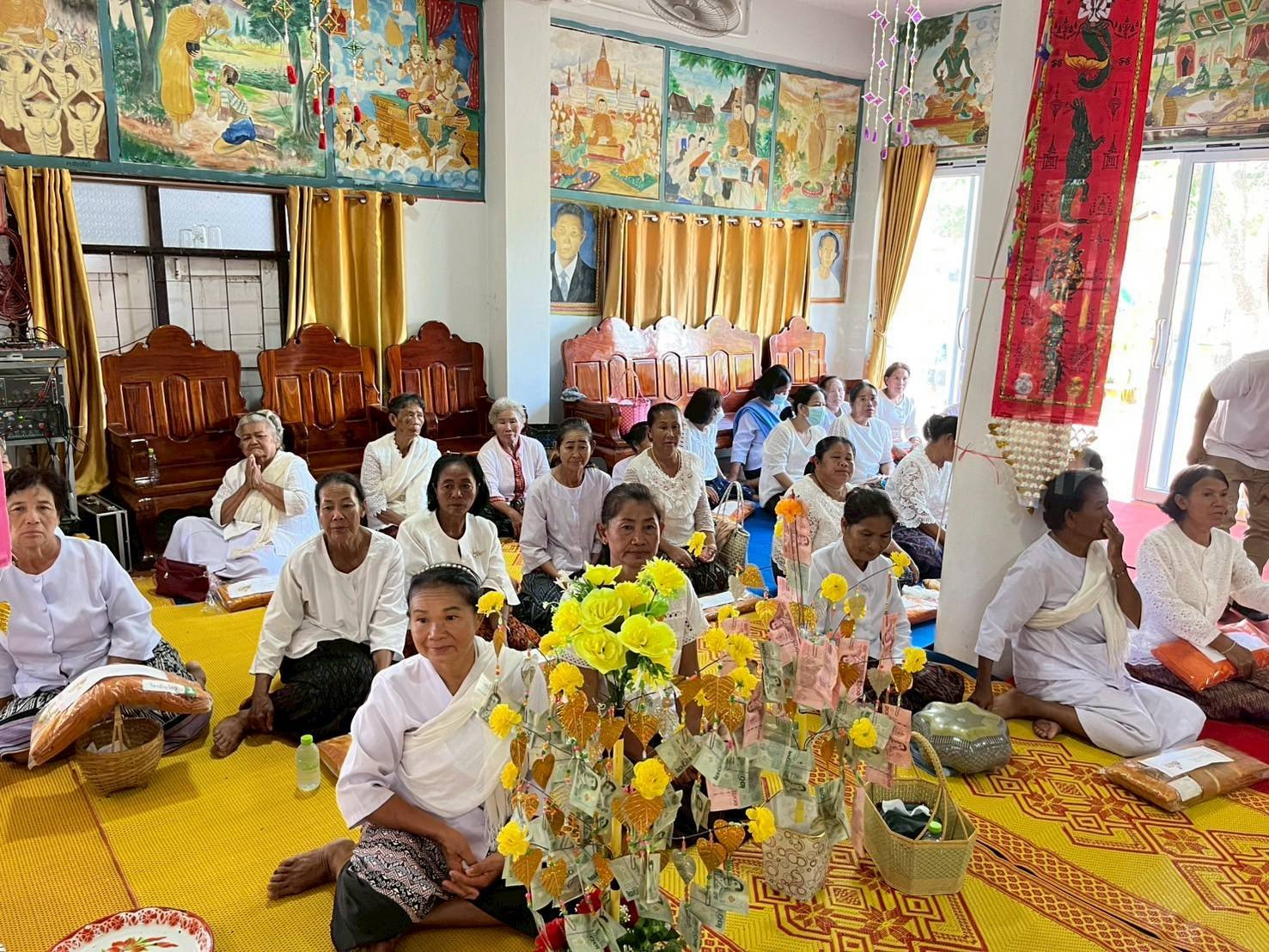 ภาพร่วมพิธีกรรมวัดโพธิ์ศรี บ้านเหล่าทุ่ง