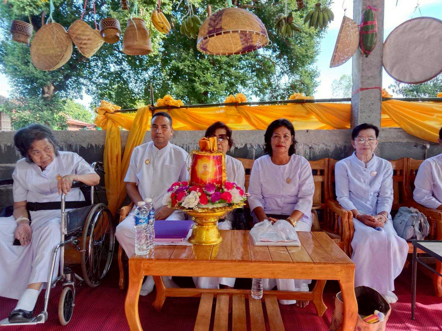 ภาพร่วมพิธีกรรมที่พักสงฆ์เวฬุวรรณวราราม