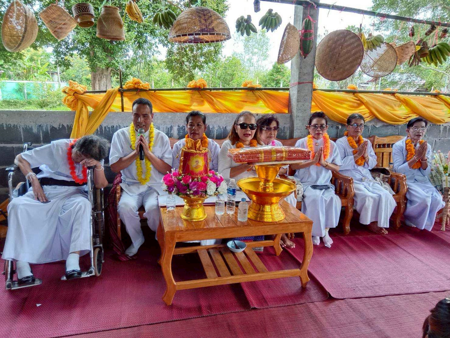 ภาพร่วมพิธีกรรมที่พักสงฆ์เวฬุวรรณวราราม