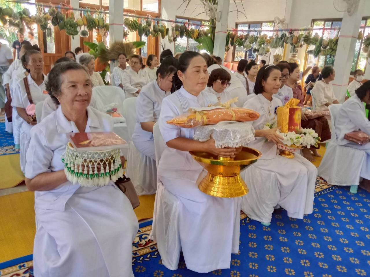 ภาพร่วมพิธีกรรมวัดพระกลางท่า