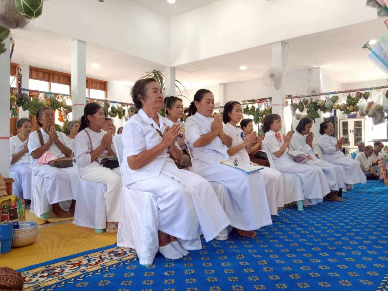 ภาพร่วมพิธีกรรมวัดพระกลางท่า