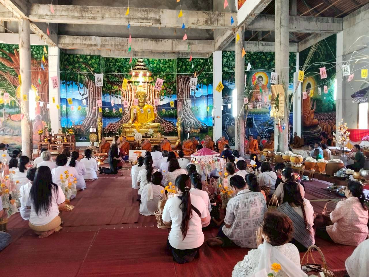 ภาพร่วมพิธีกรรมวัดศรีโนนสูง